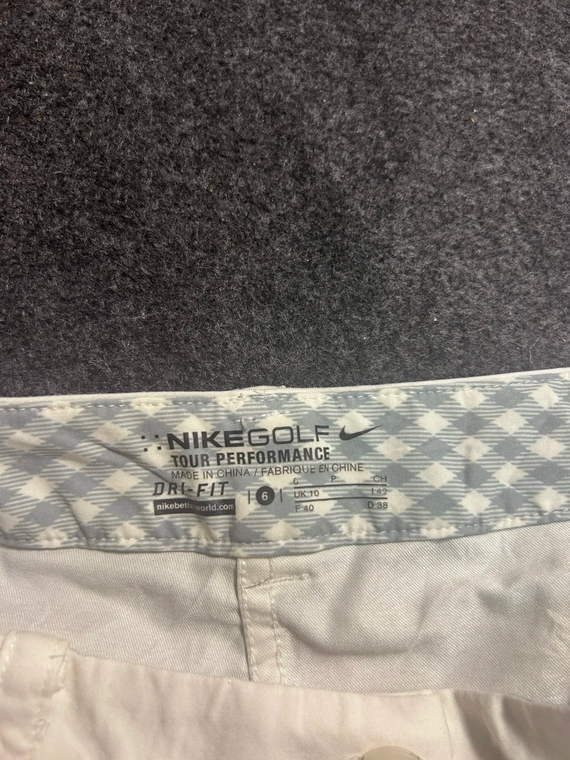 Nike Dri-FIT thrift pants India detail view