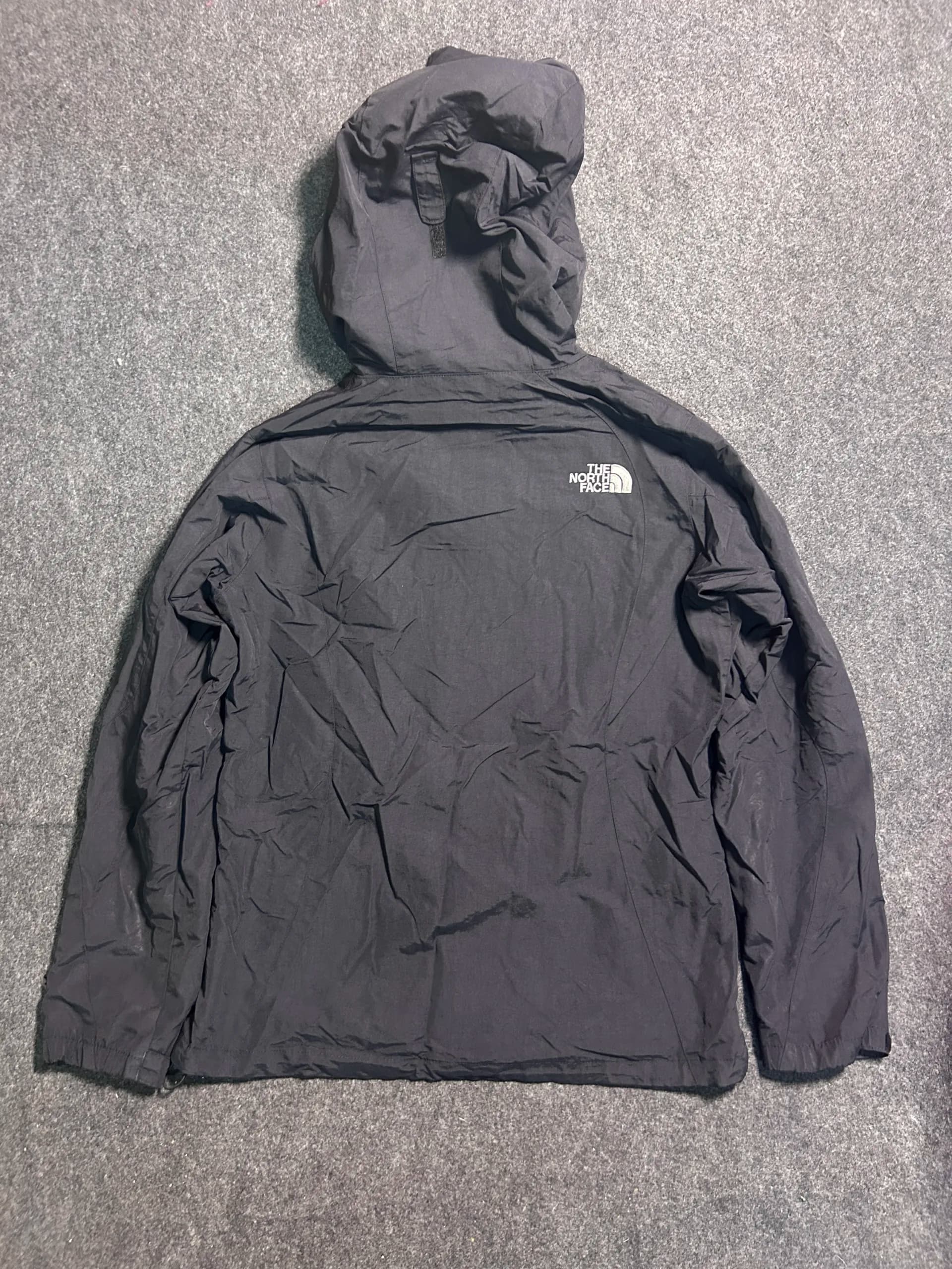 The North Face thrift jacket India detail view