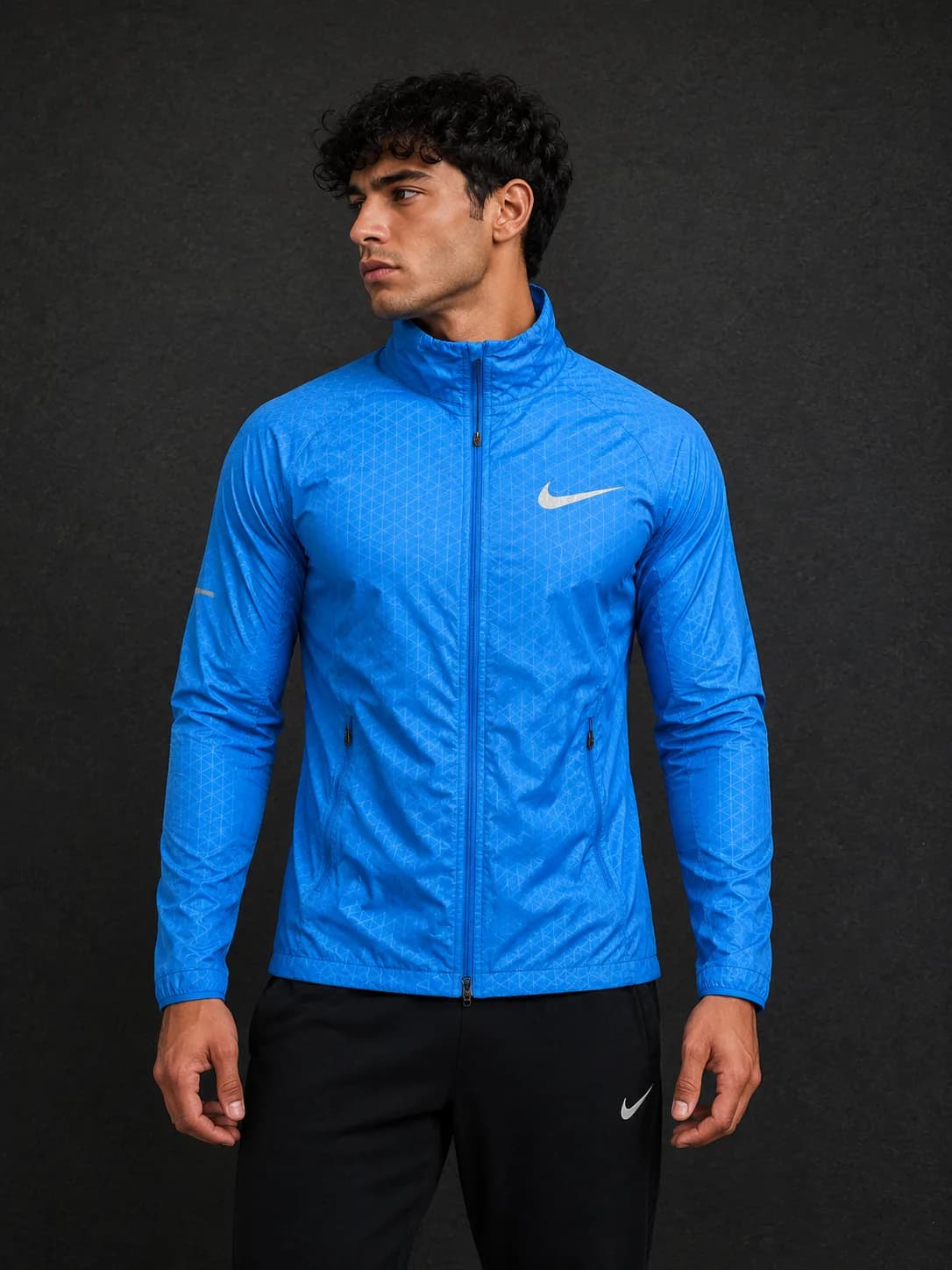 Nike thrift windbreaker jacket India