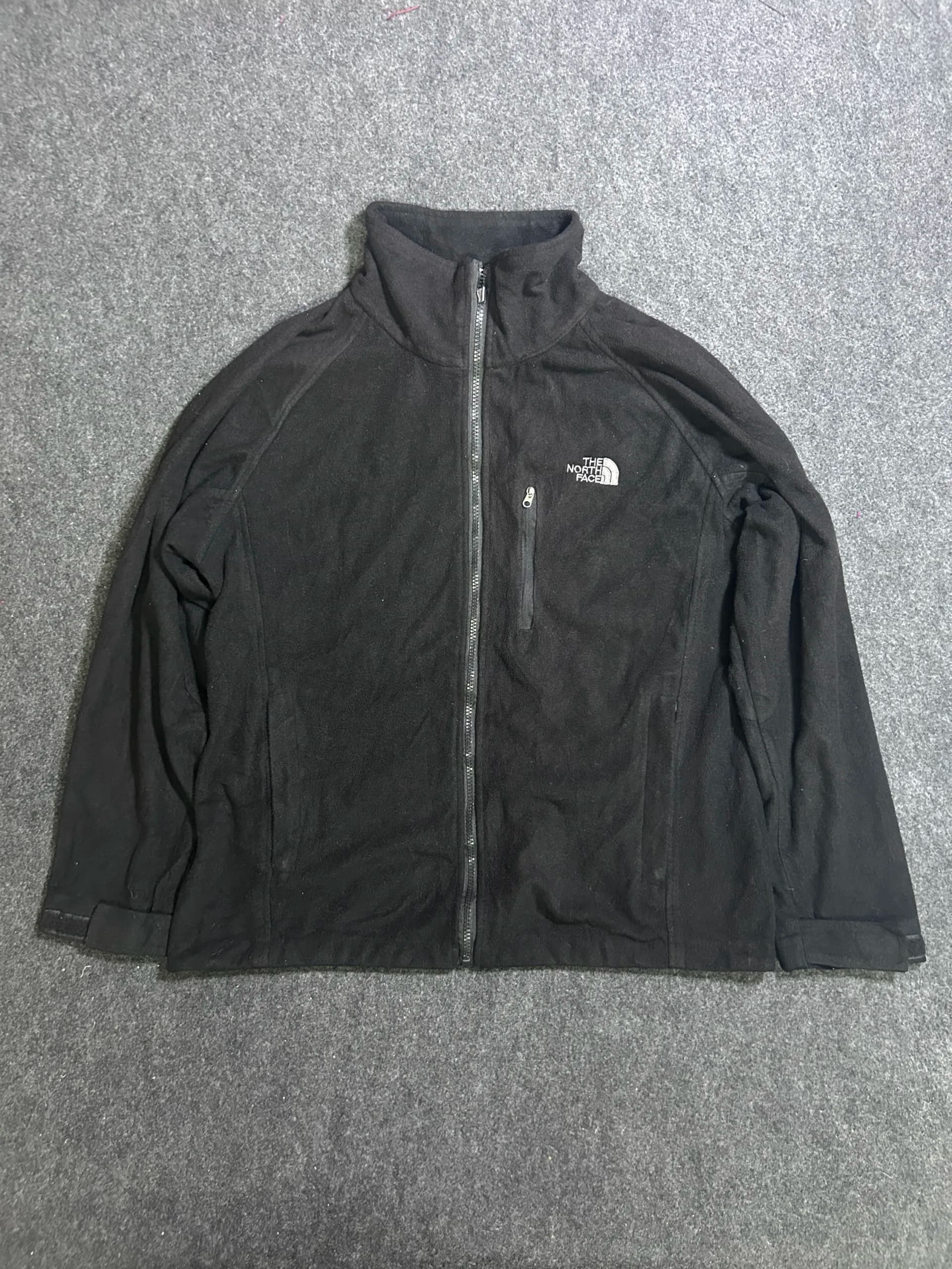 The North Face thrift fleece jacket India back view