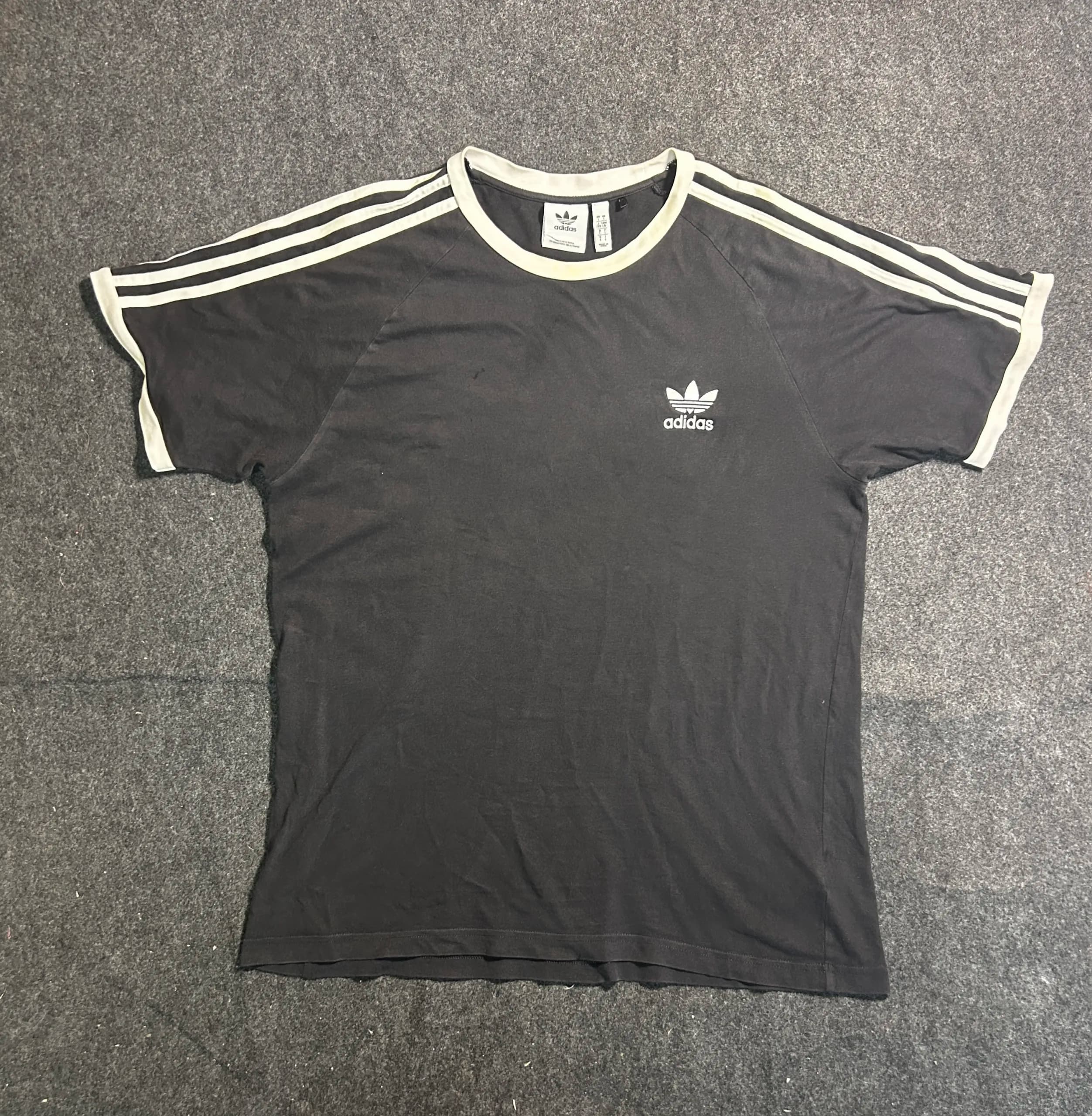 Adidas thrift t-shirt India