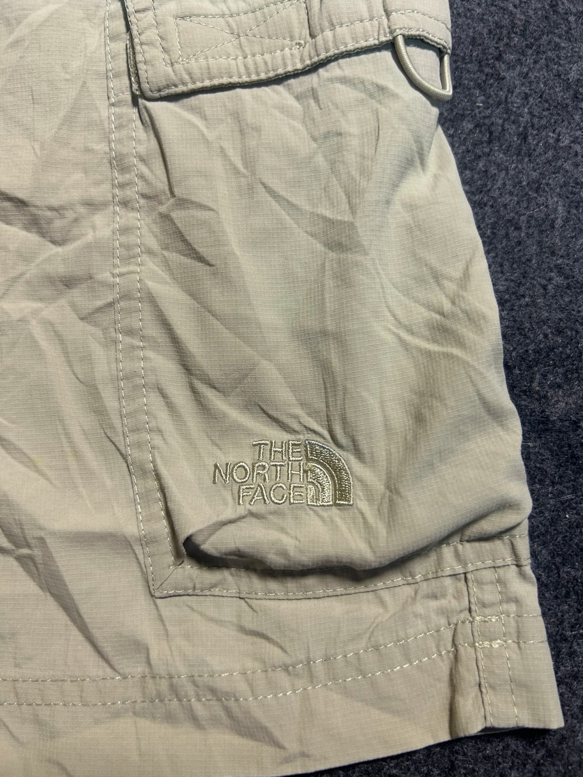 The North Face thrift shorts India detail view