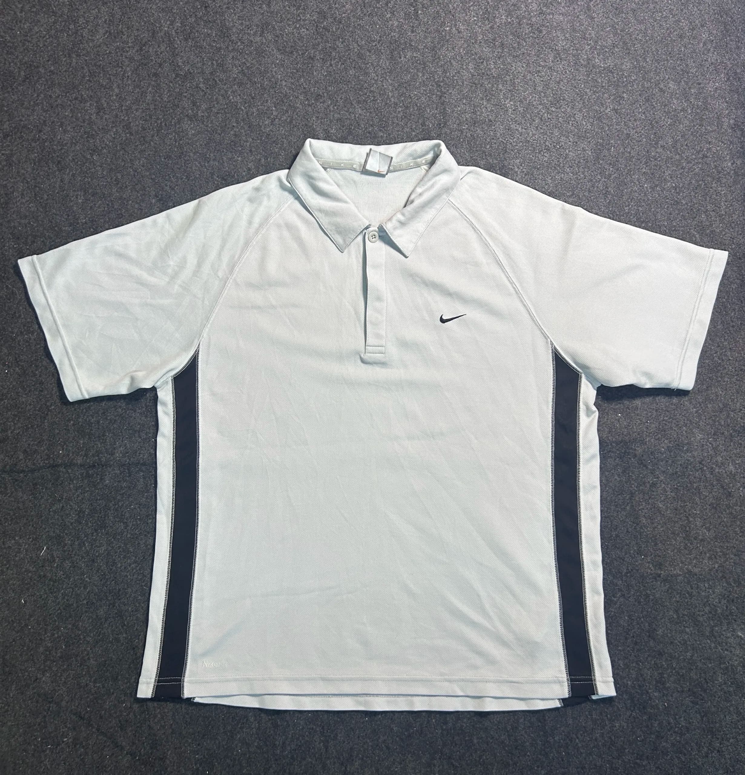 Nike thrift polo shirt India