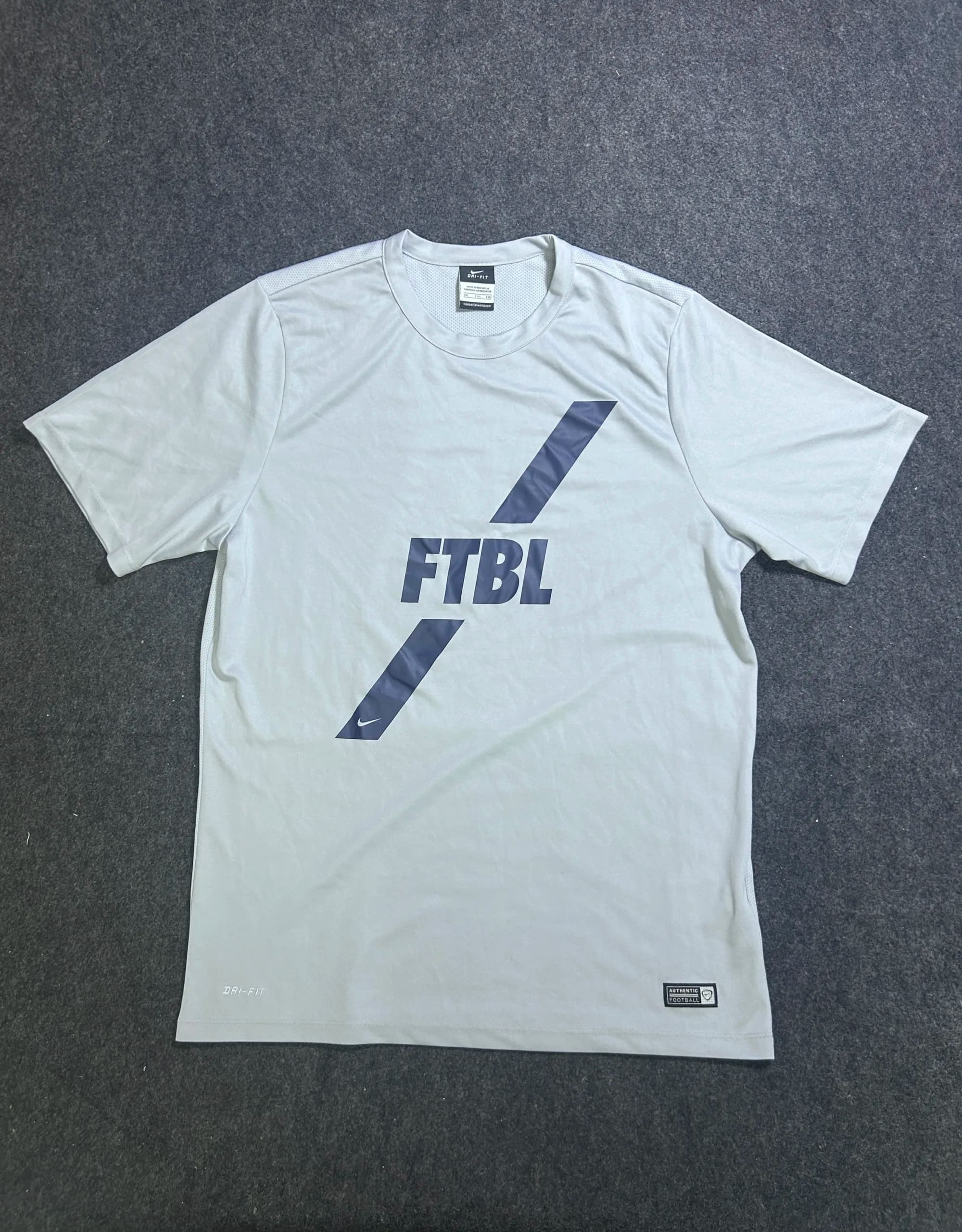 Nike Dri-FIT thrift t-shirt India