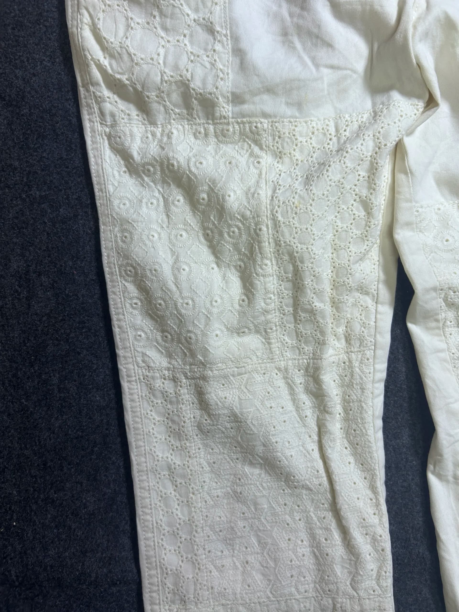 GAP thrift chinos India close-up
