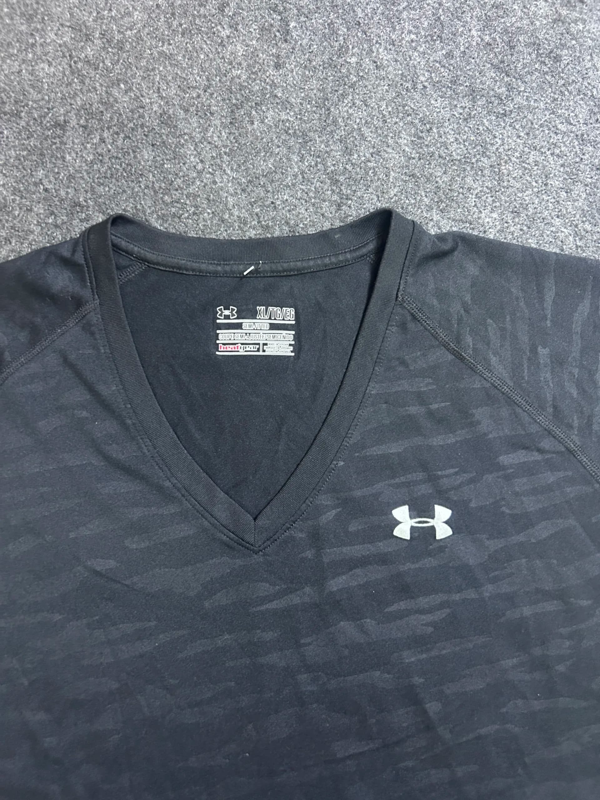 Under Armour HeatGear thrift t-shirt India detail view