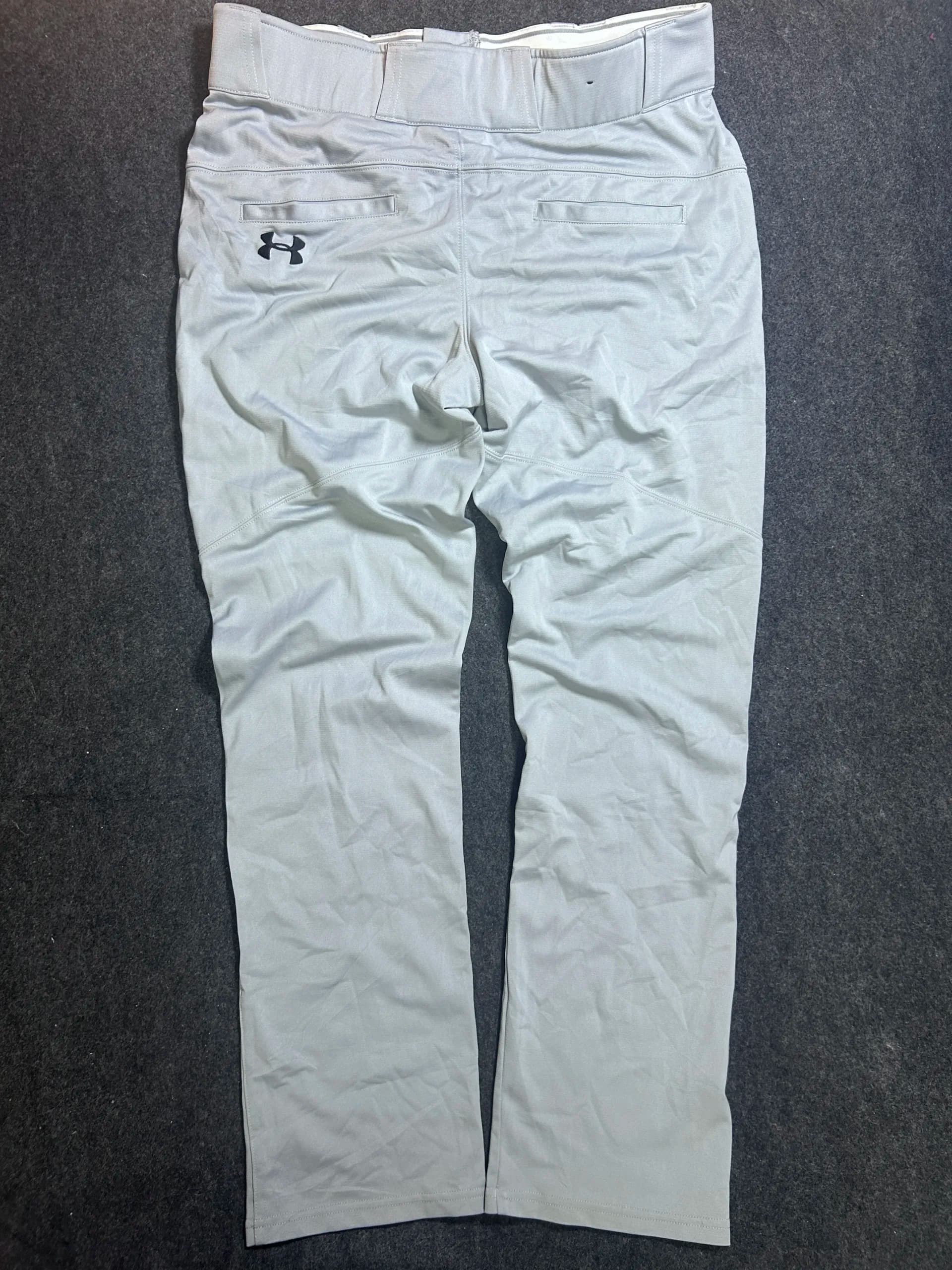 Under Armour thrift trousers India detail view