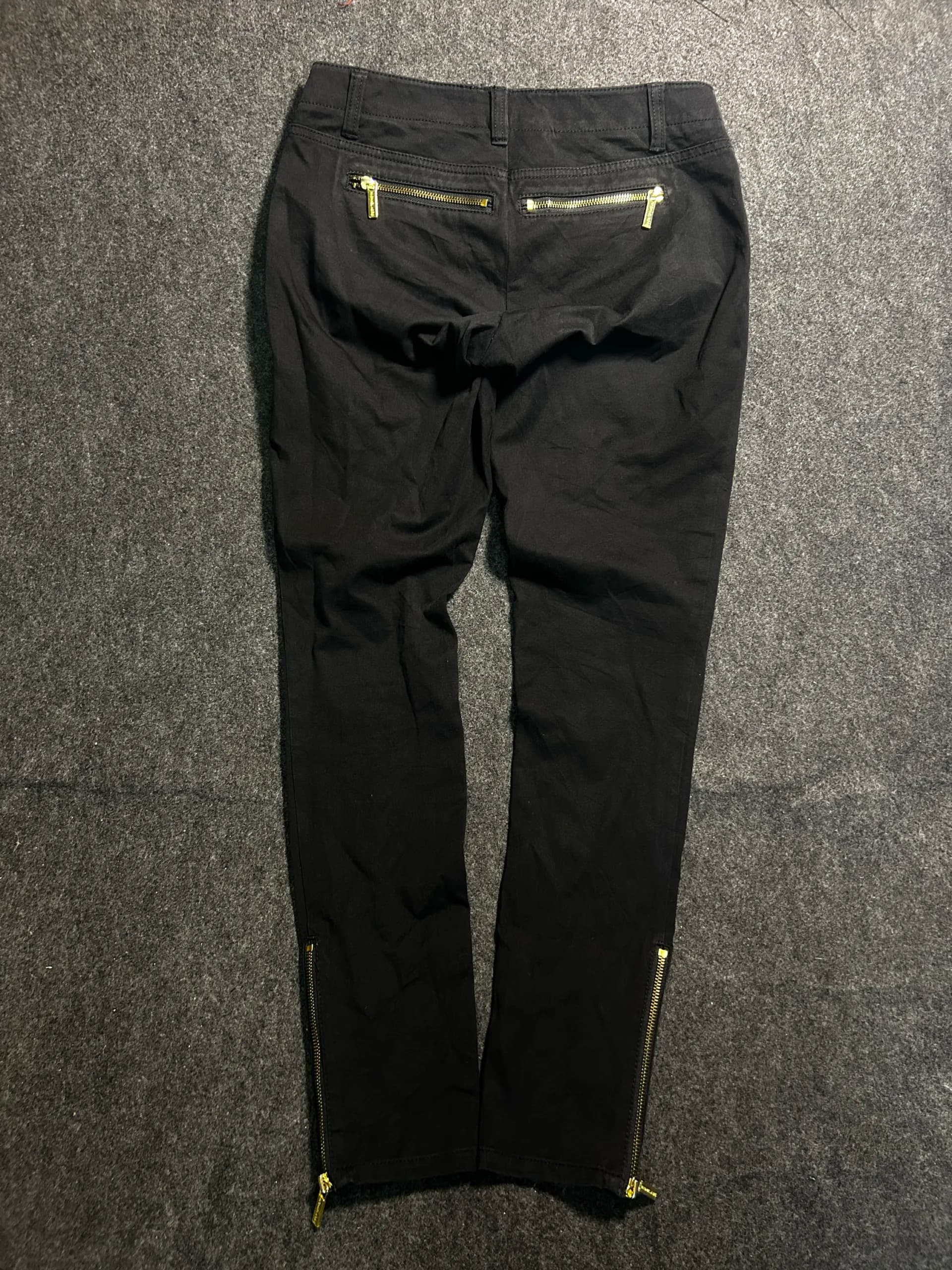 Branded thrift pants India detail view
