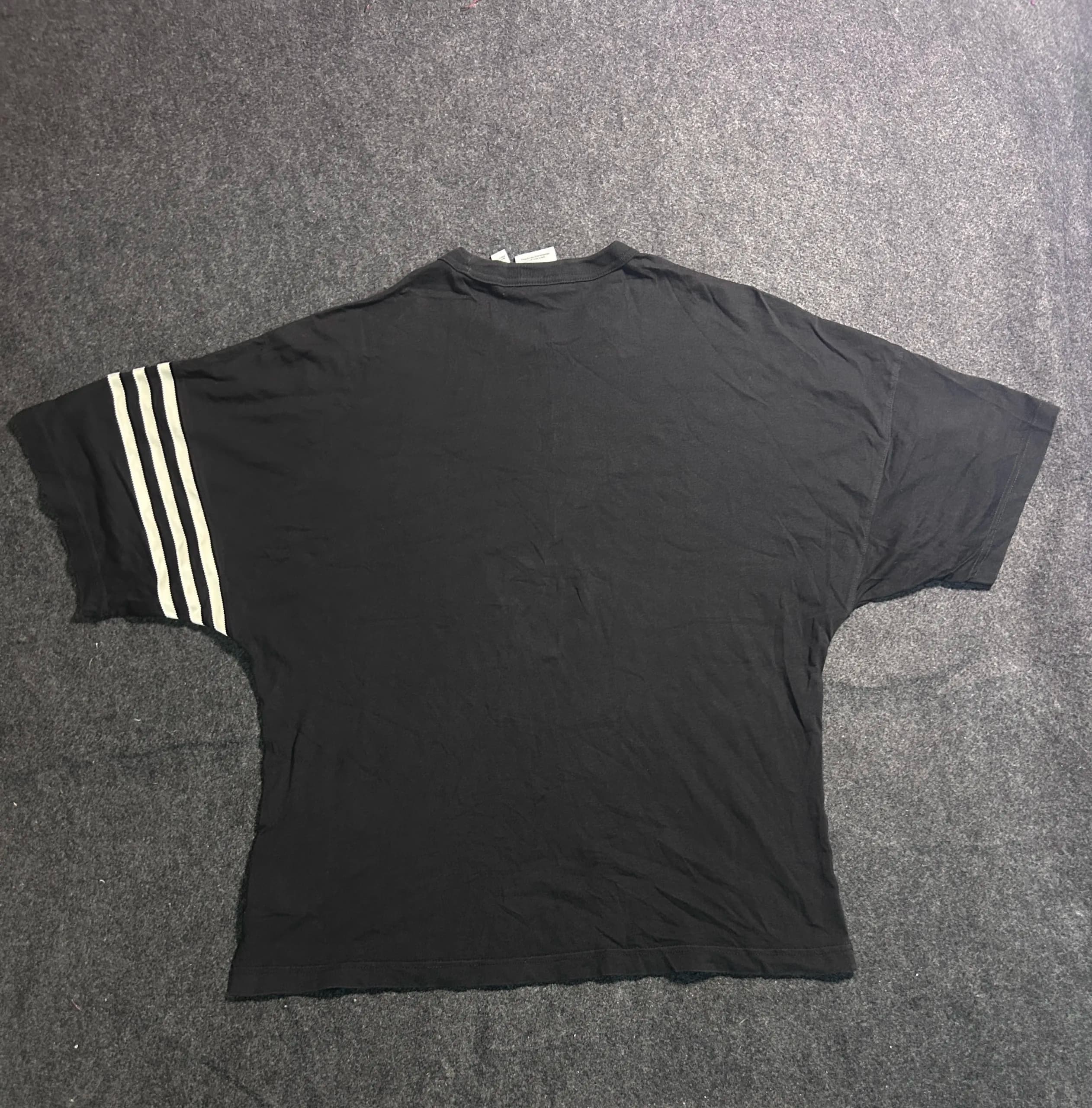 Adidas thrift t-shirt India close-up