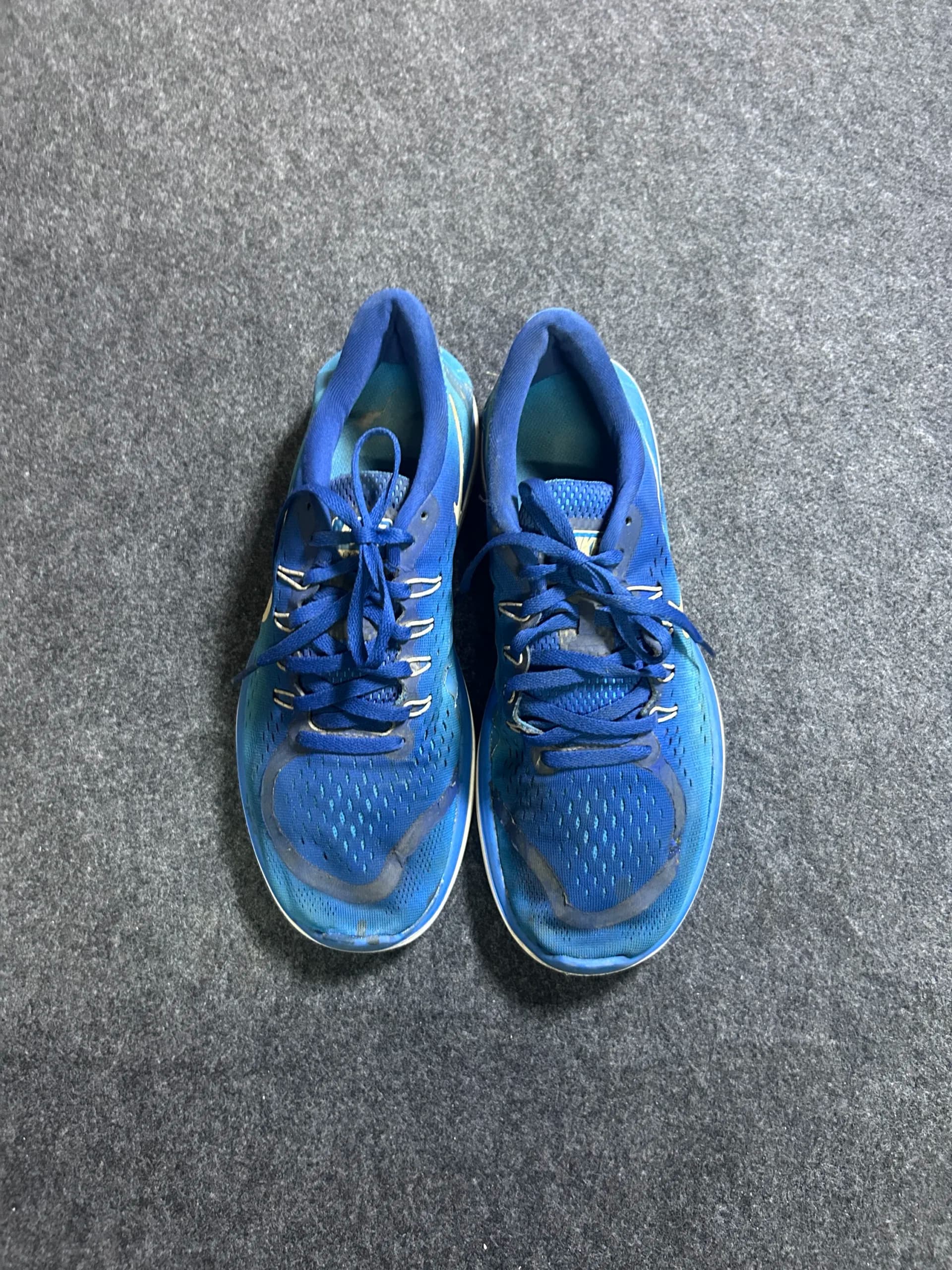 Nike thrift running shoes India back view