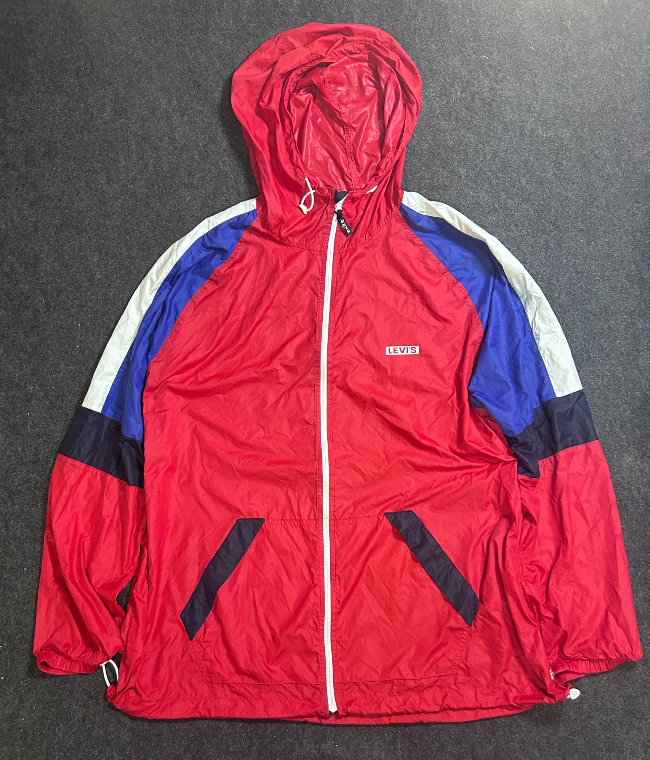 Branded thrift windbreaker jacket India