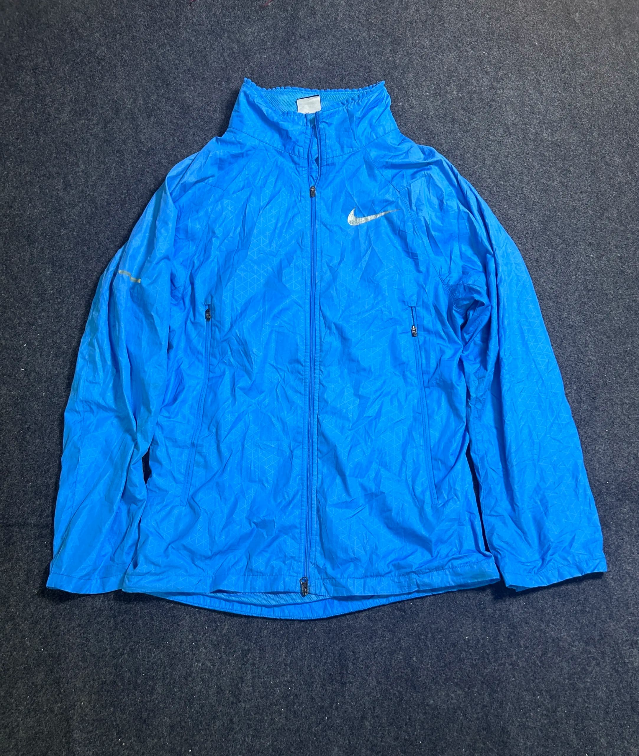 Nike thrift windbreaker jacket India back view