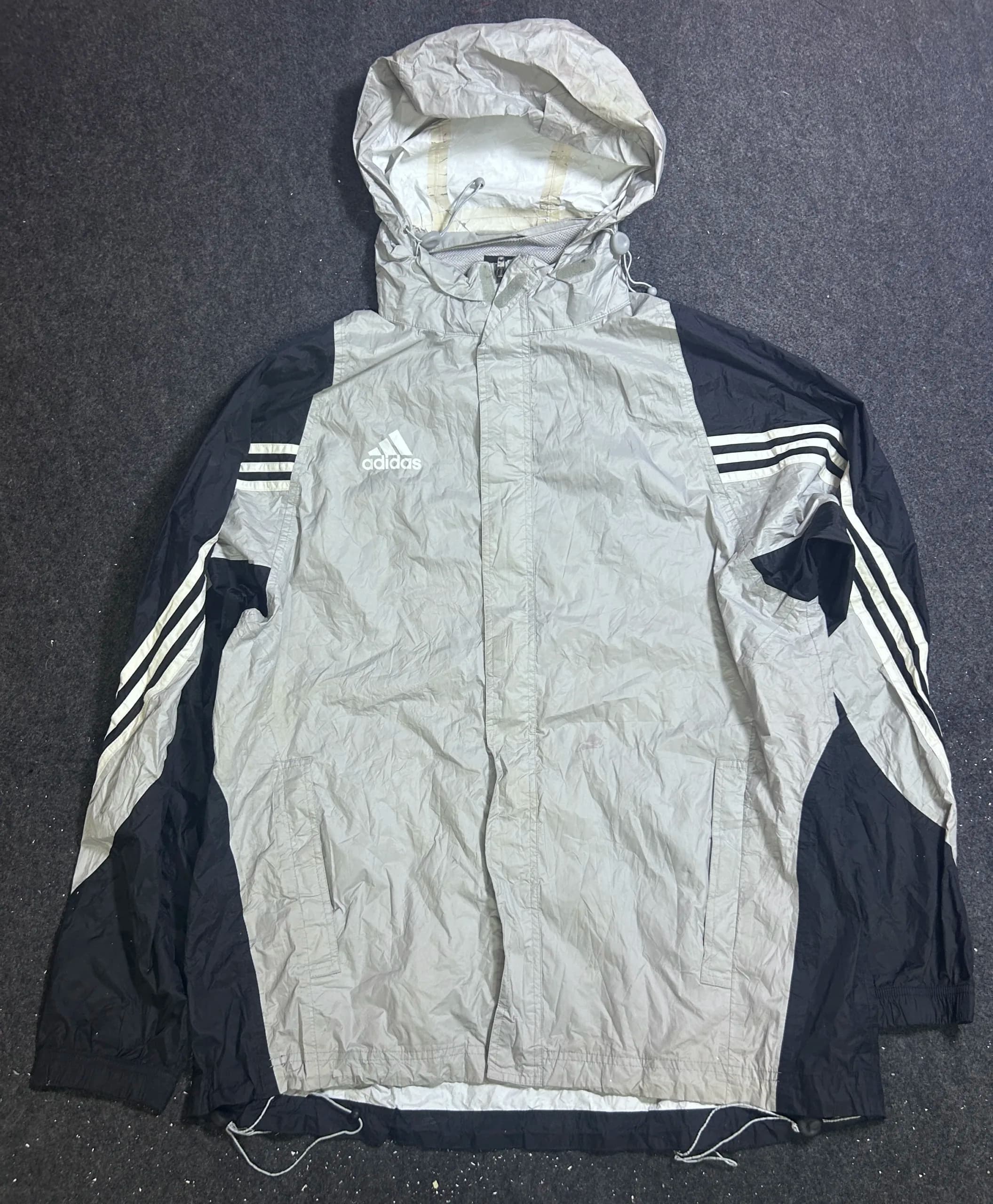 Adidas thrift windbreaker jacket India