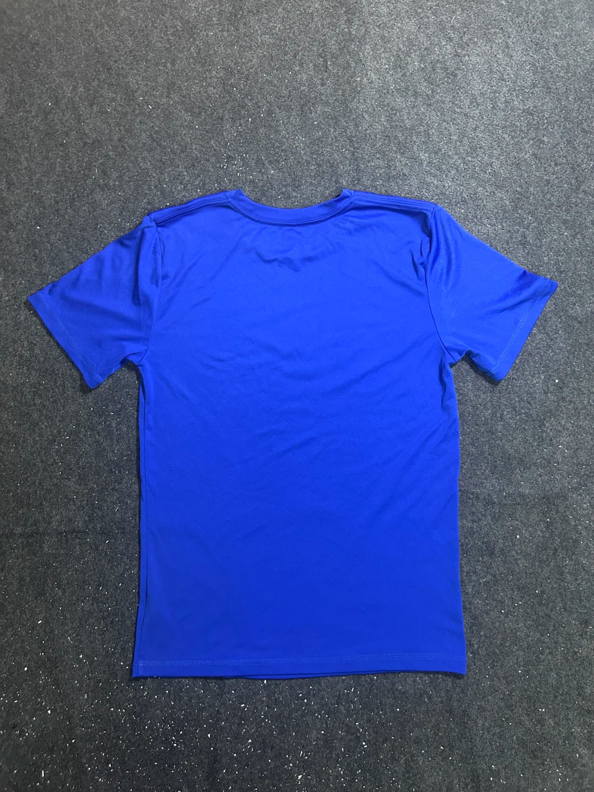 Adidas thrift t-shirt India detail view