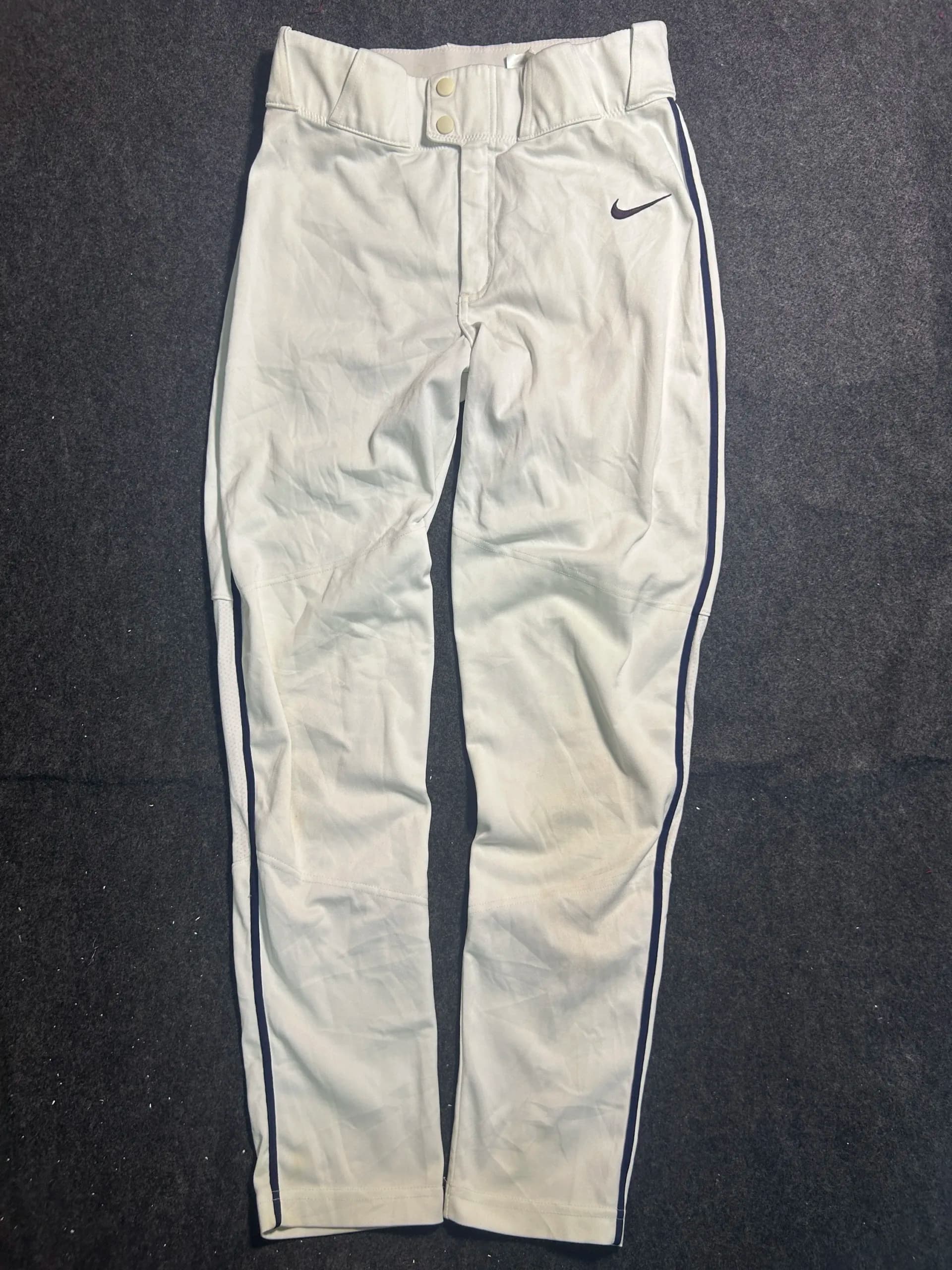 Nike thrift pants India