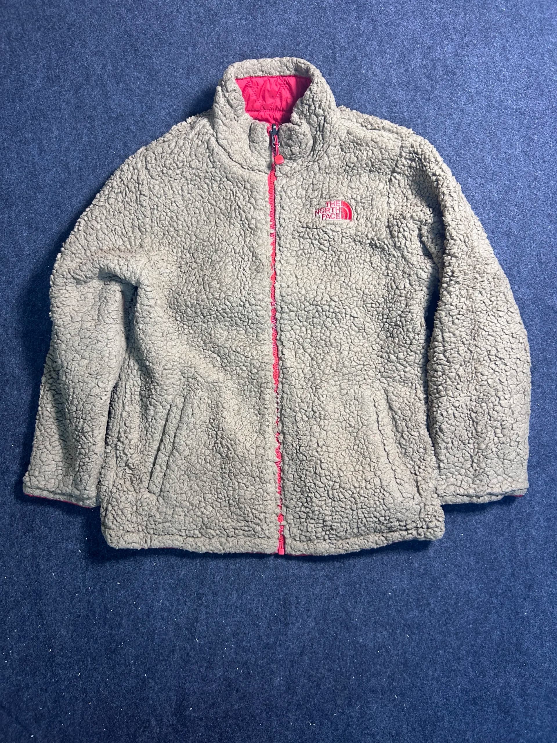 The North Face thrift fleece jacket India close-up
