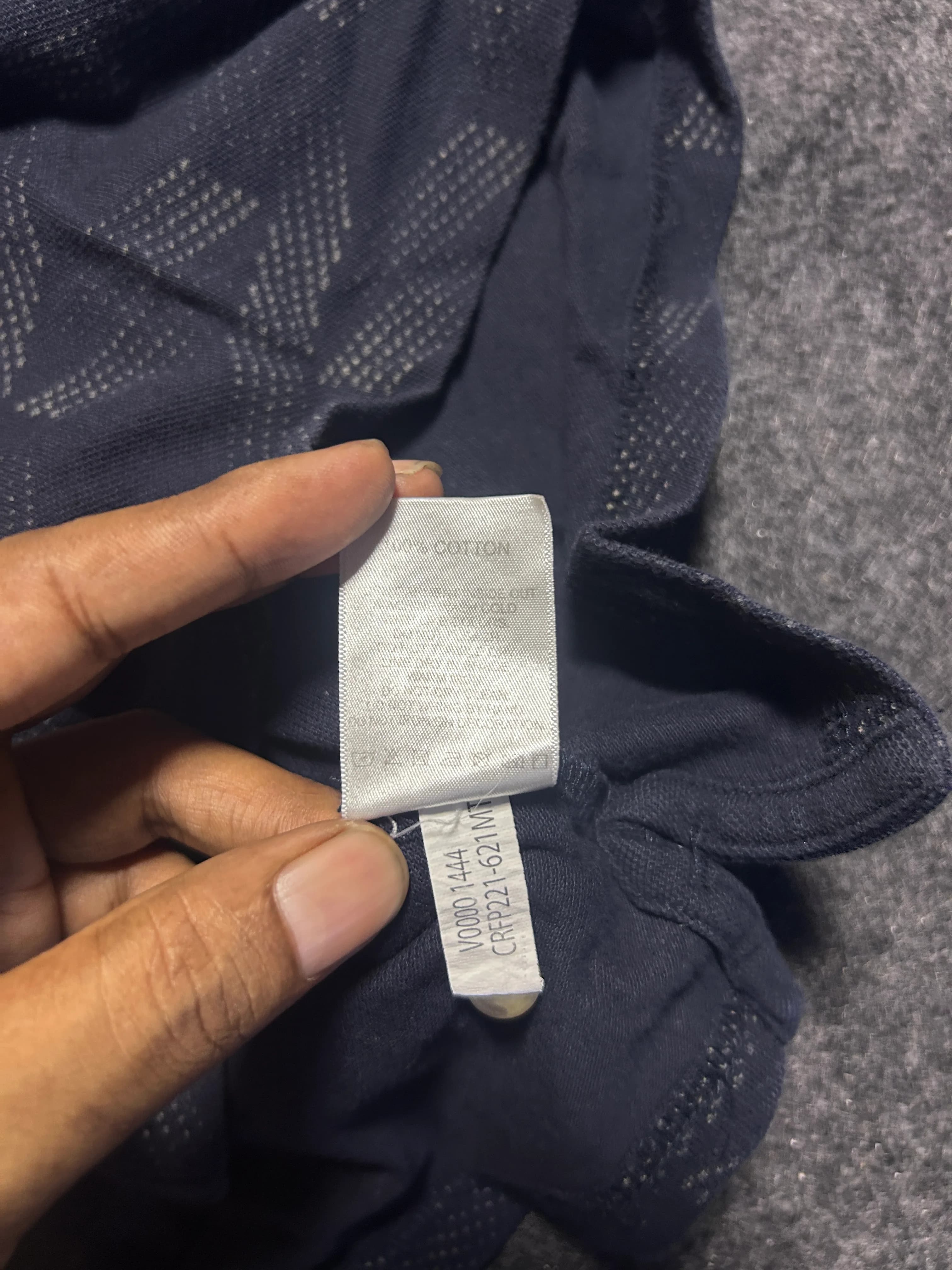 Branded thrift polo shirt India detail view