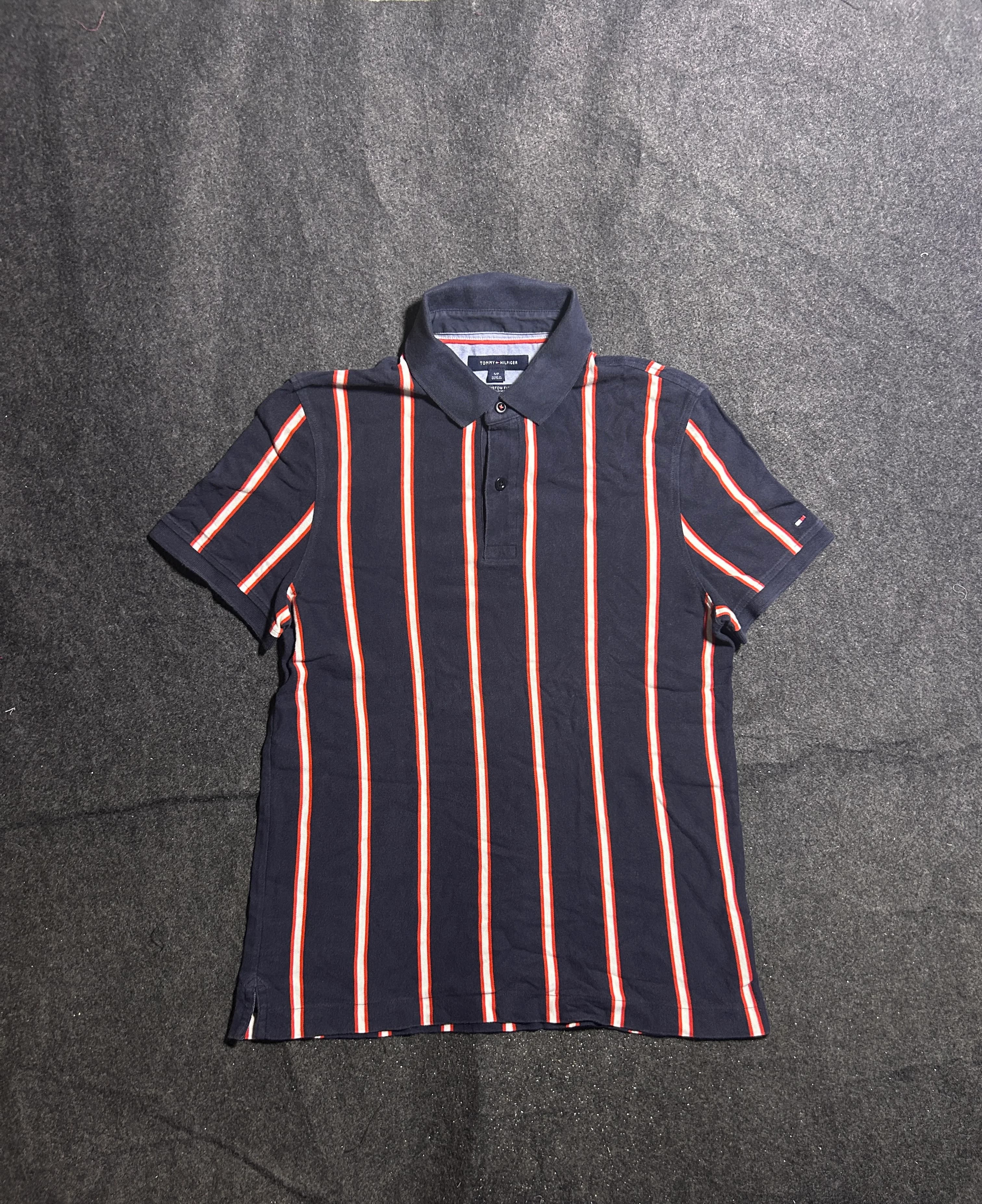 Tommy Hilfiger Men’s Navy Blue Red Stripe Polo Shirt | Custom Fit Cotton| M