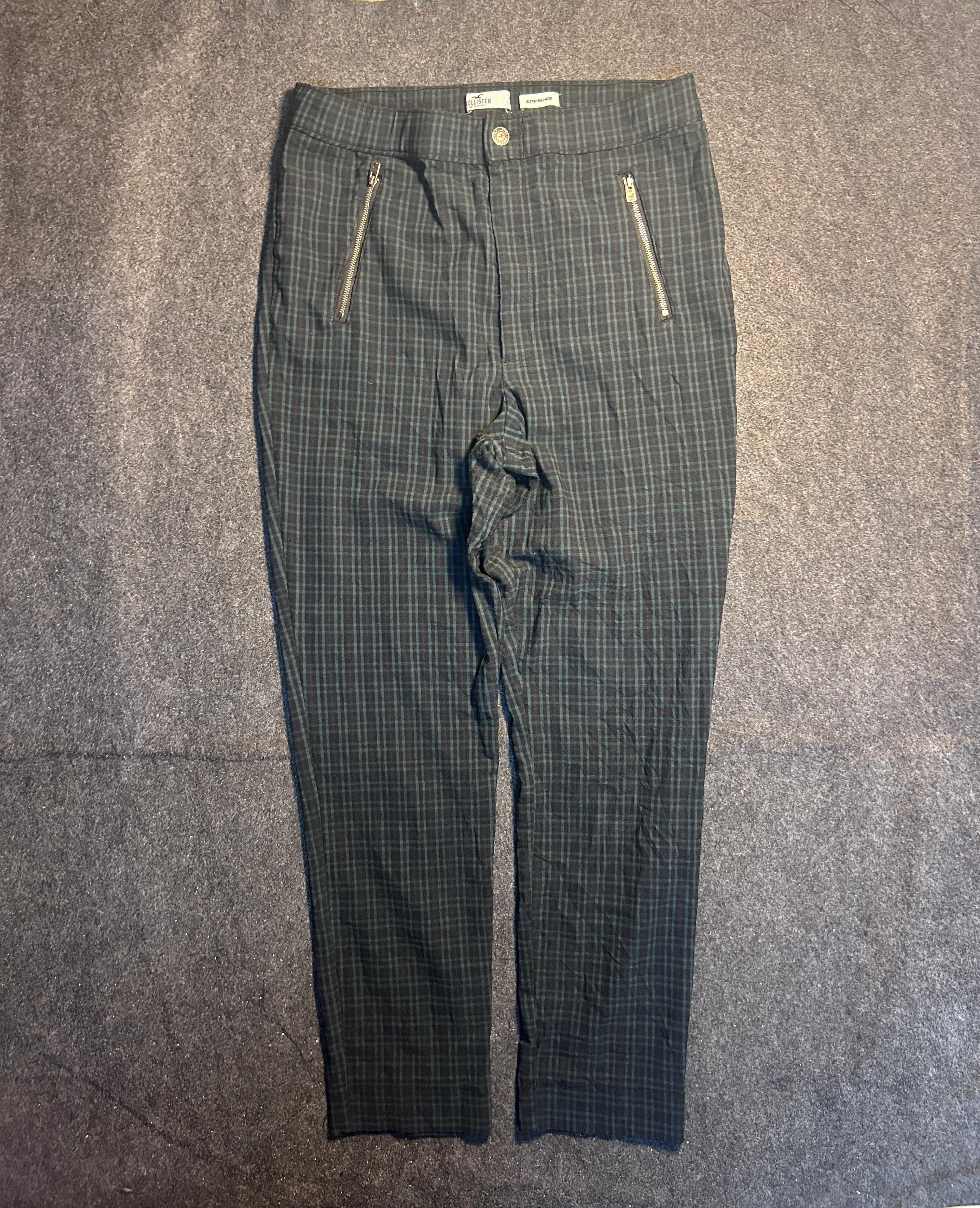 Hollister Women’s Ultra High-Rise Plaid Pants | m