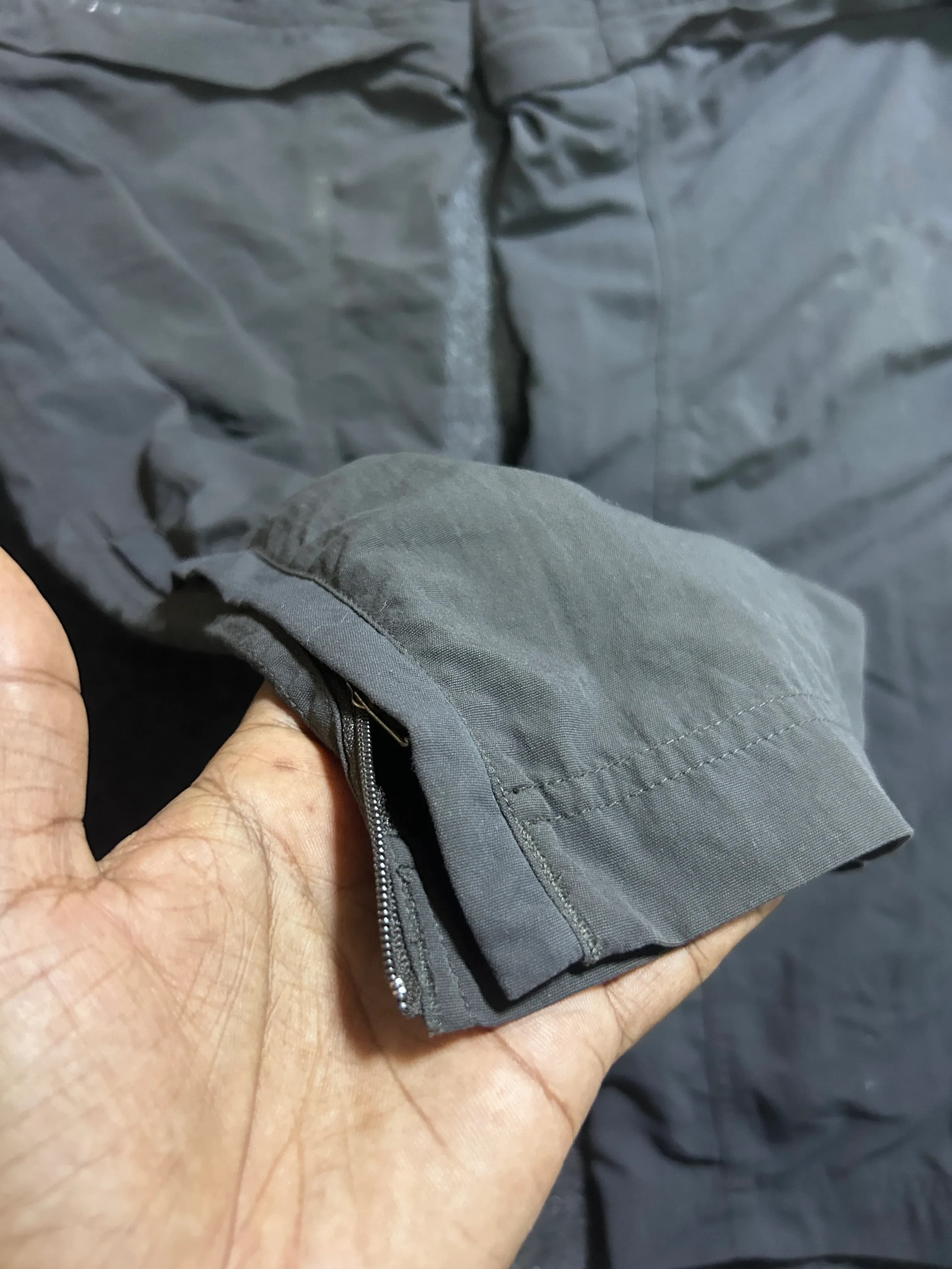 Columbia thrift track pants India detail view