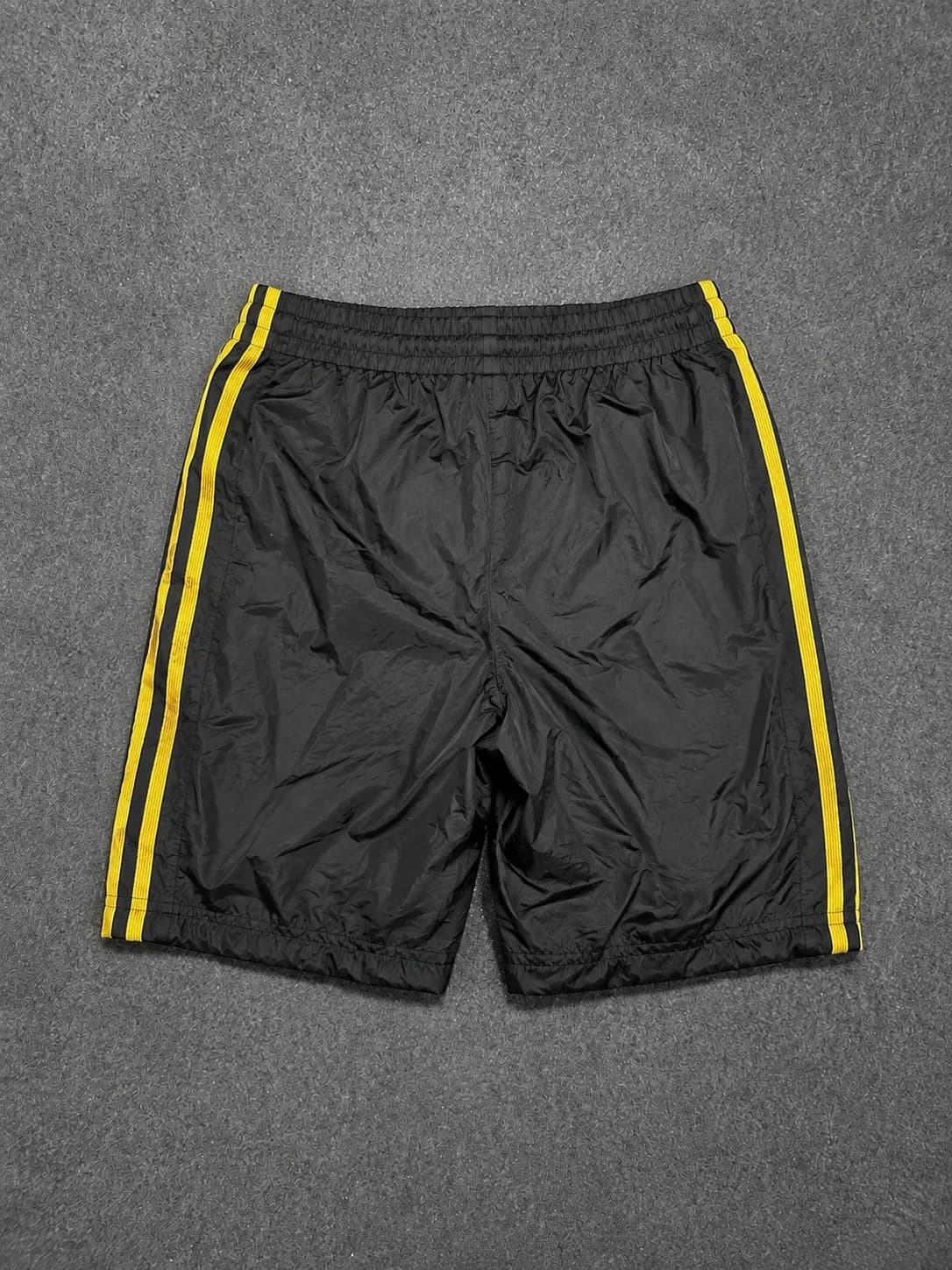 Adidas thrift shorts India detail view