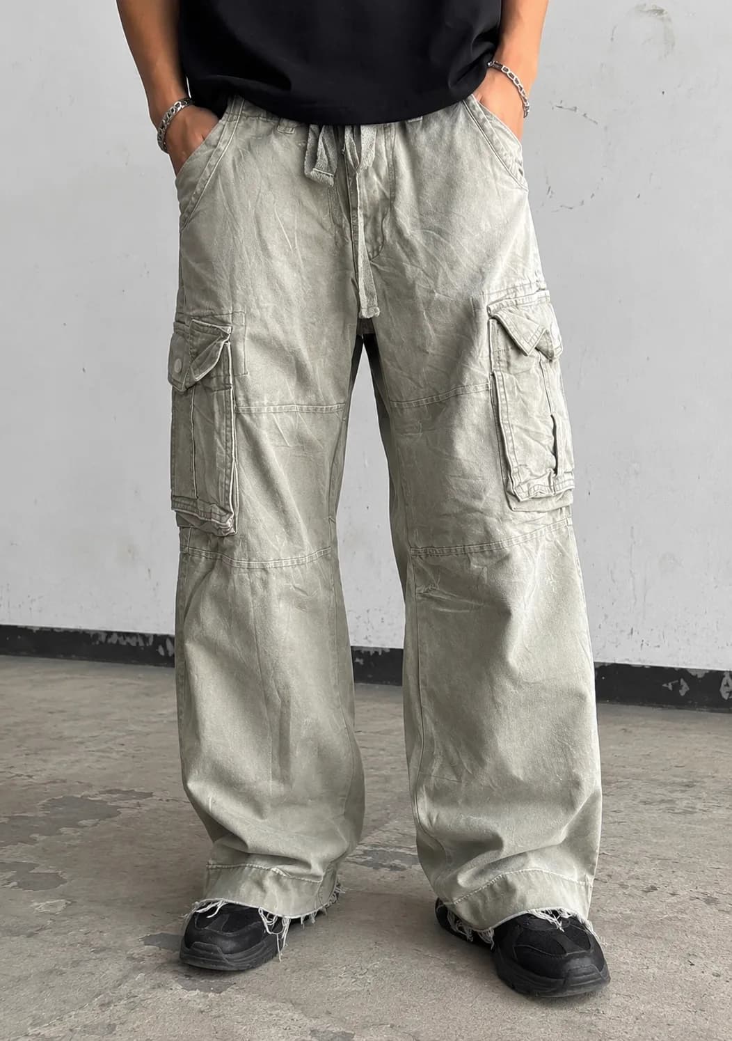 No Boundaries Baggy Olive Green Cargo Denim Size 30 | Vintage Utility Y2K Style thrift clothing India