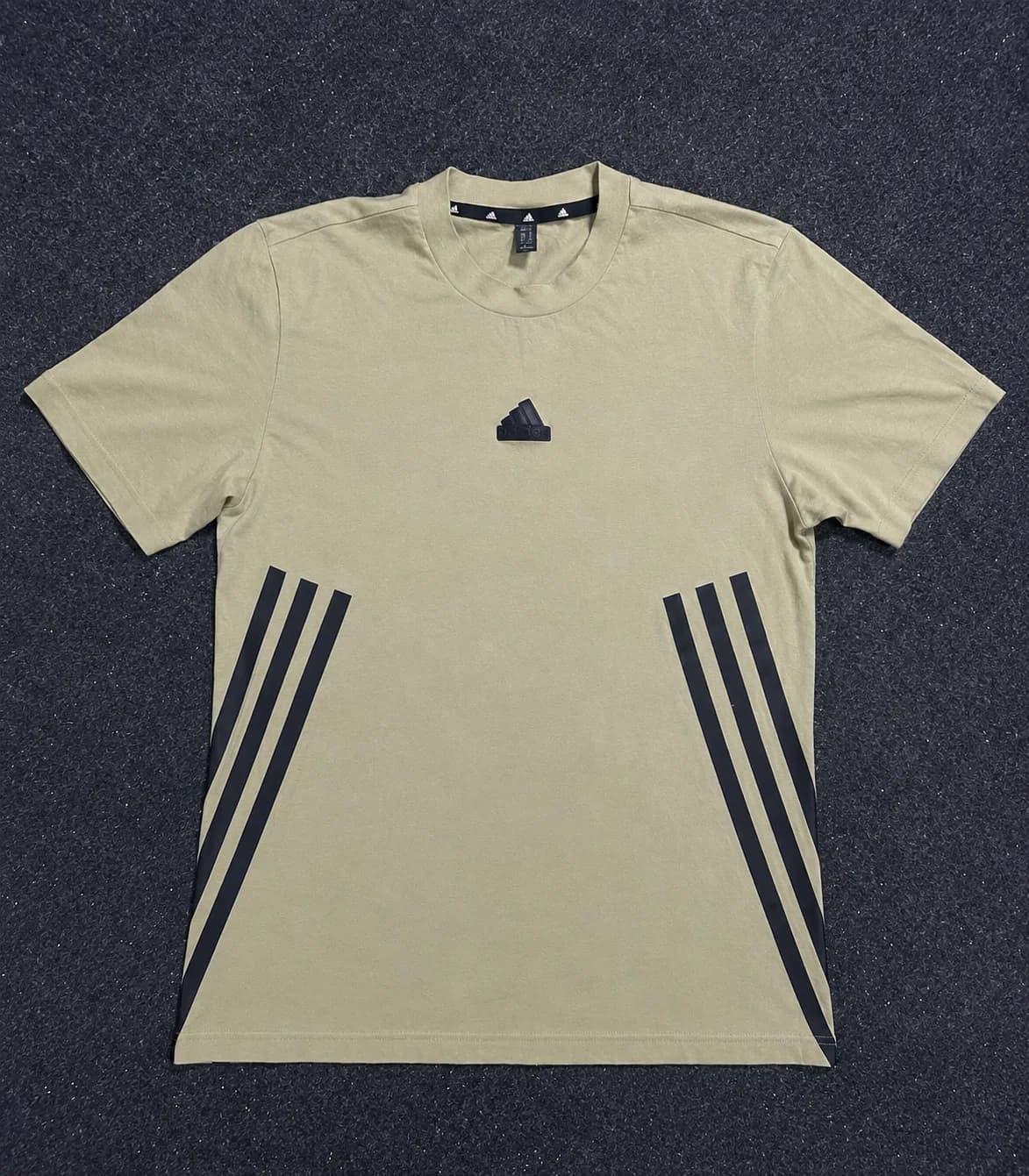 Adidas thrift t-shirt India