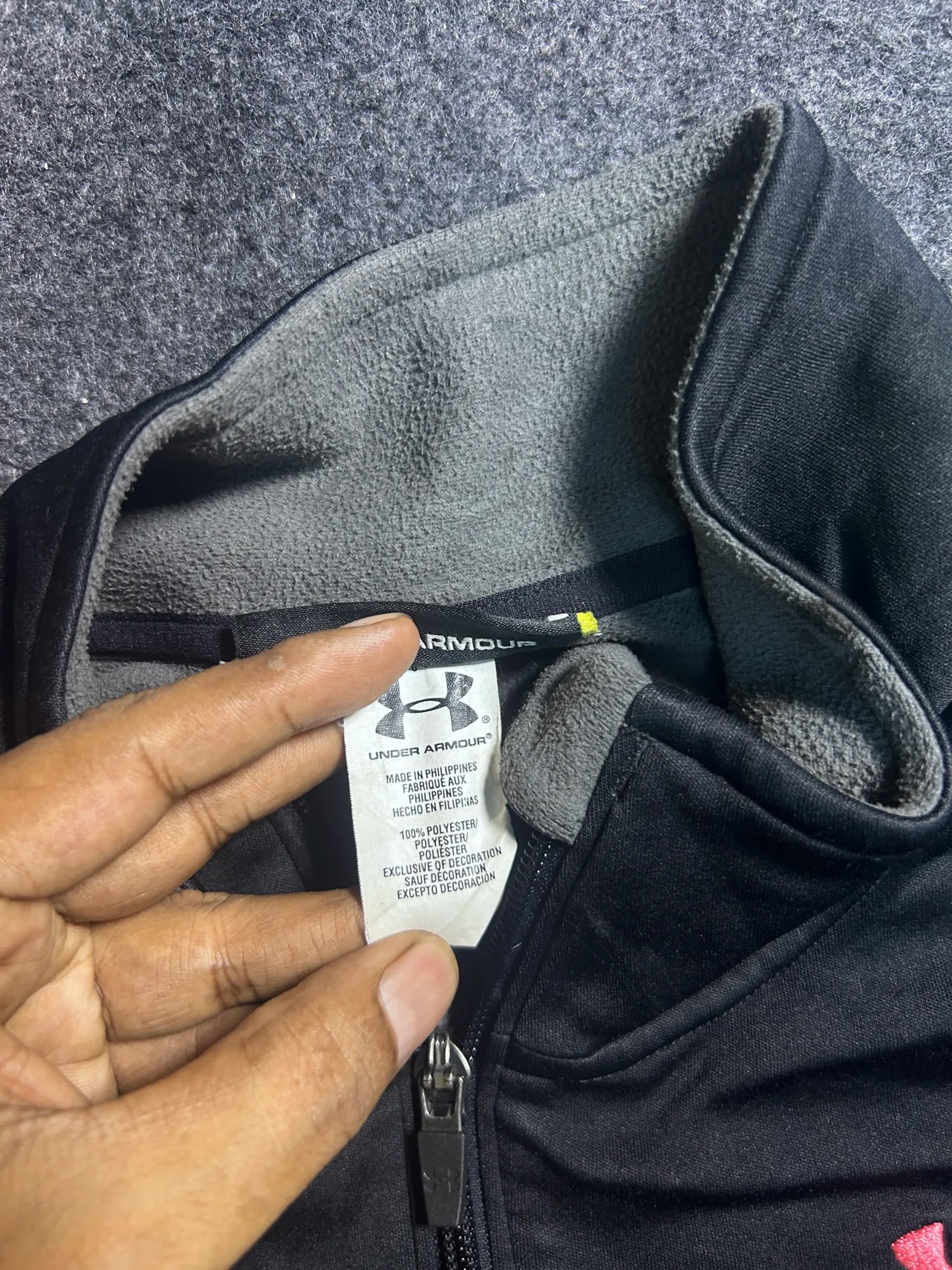 Under Armour ColdGear thrift fleece jacket India close-up