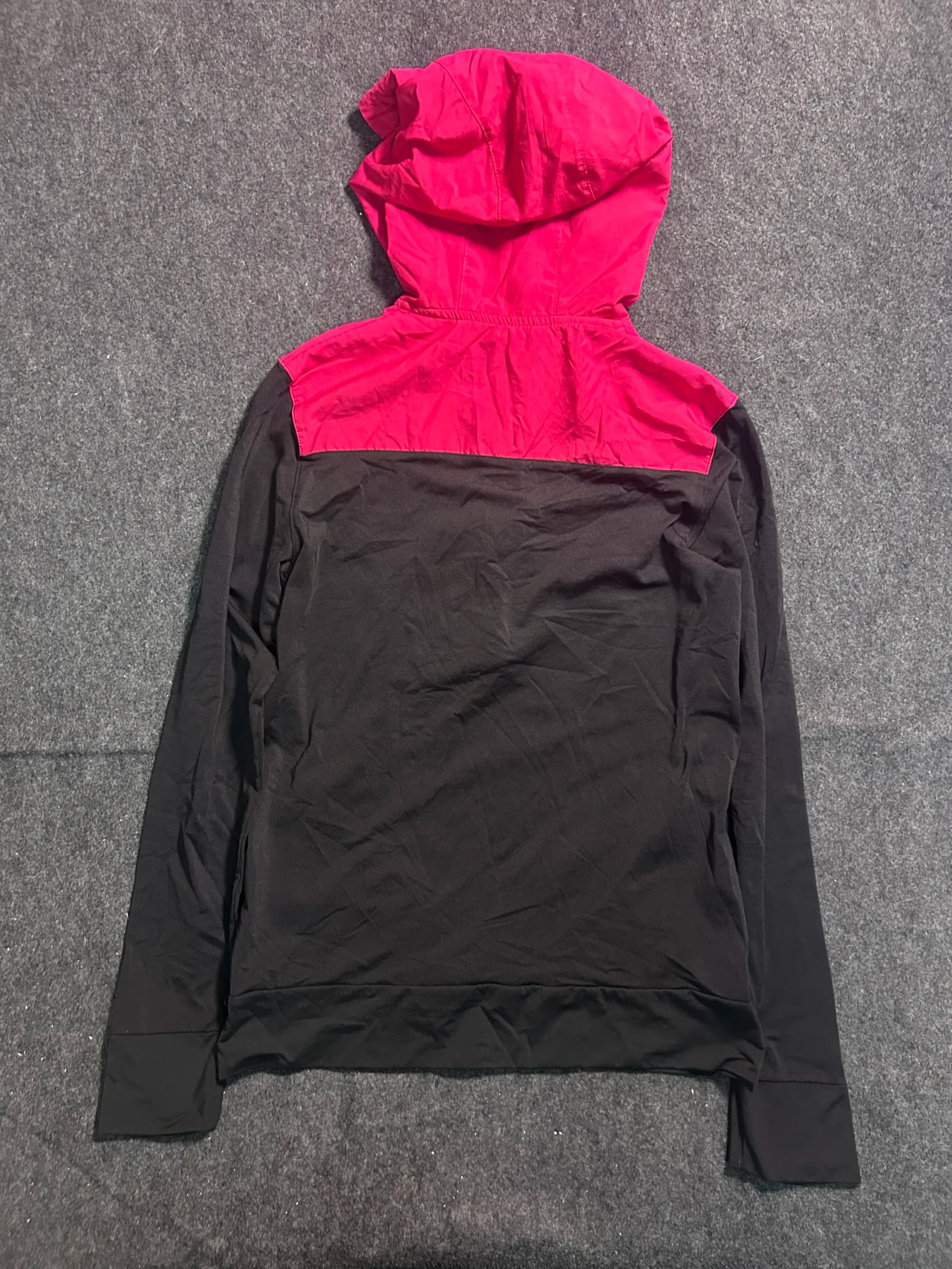 Adidas Climalite thrift hoodie India detail view