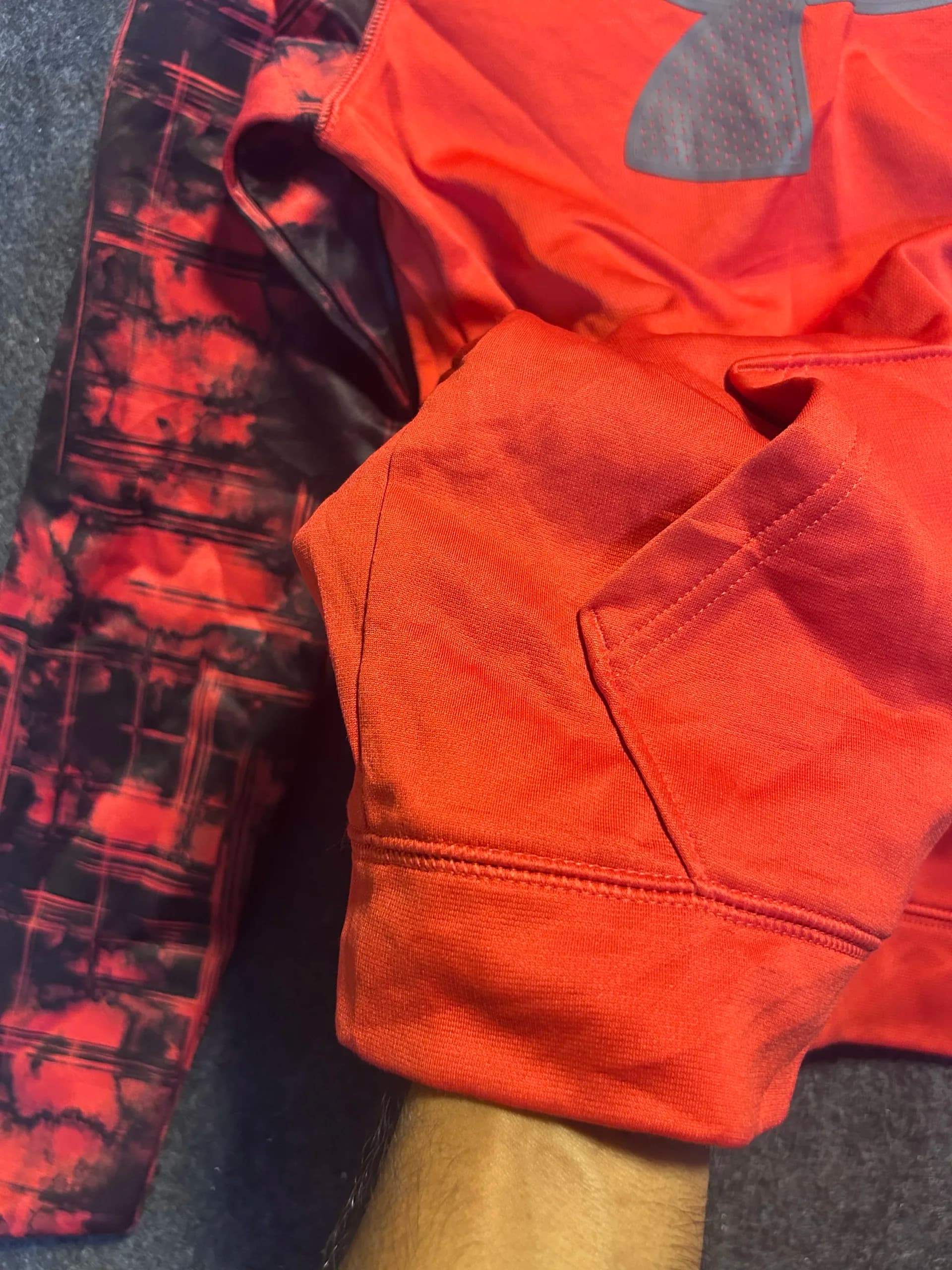 Under Armour ColdGear thrift fleece jacket India close-up