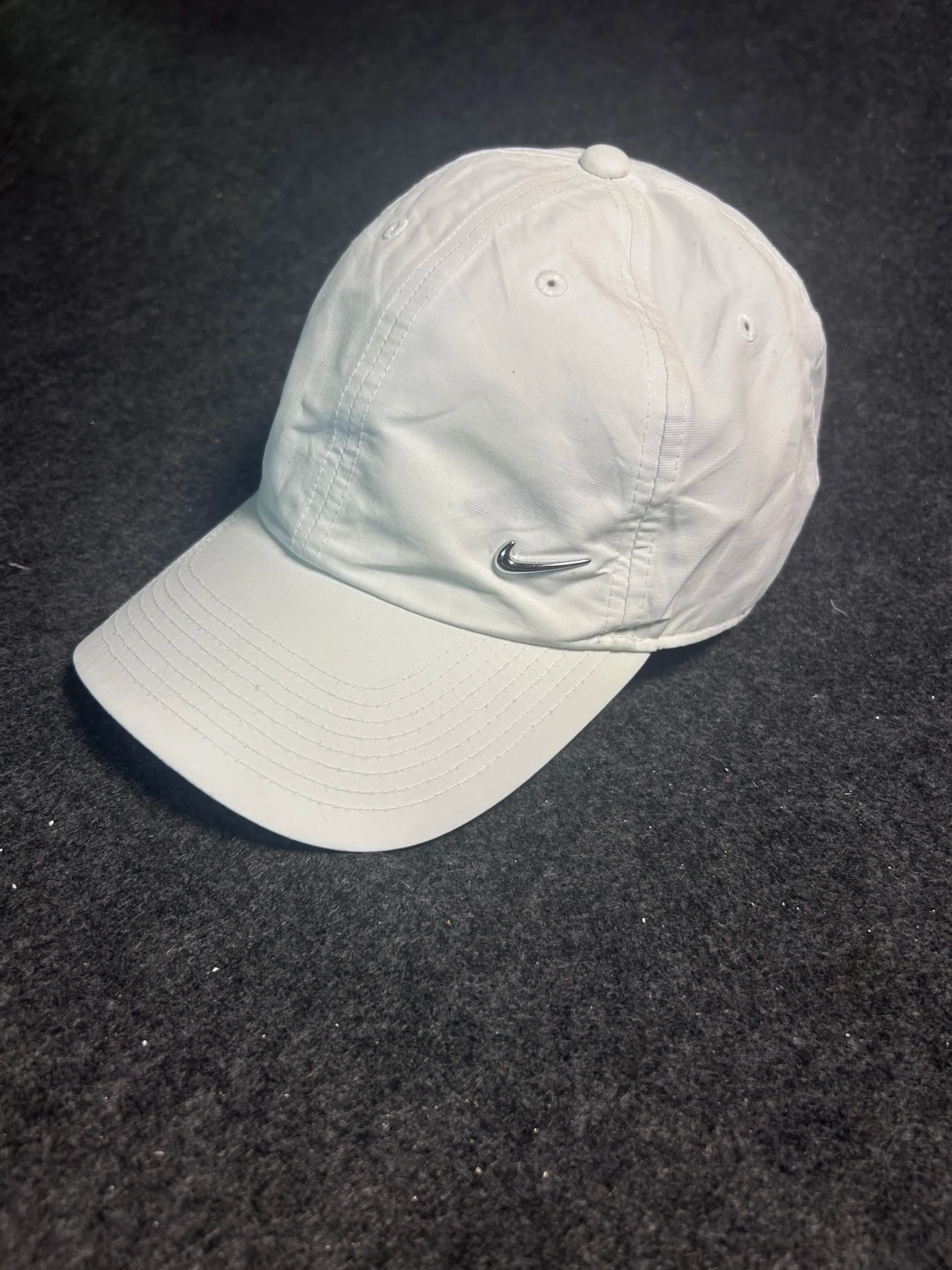 Nike thrift clothing India detail view