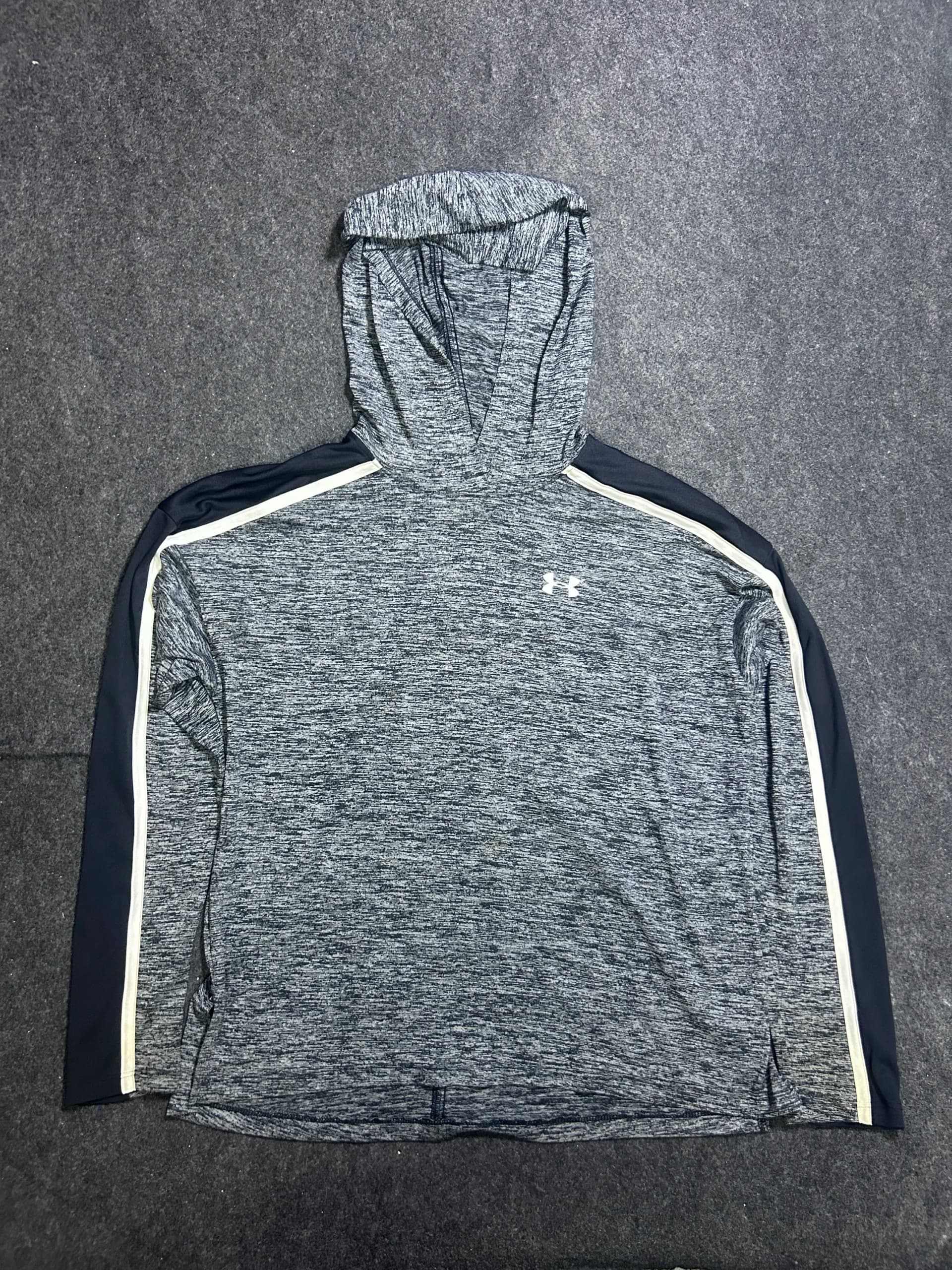 Under Armour HeatGear thrift hoodie India back view
