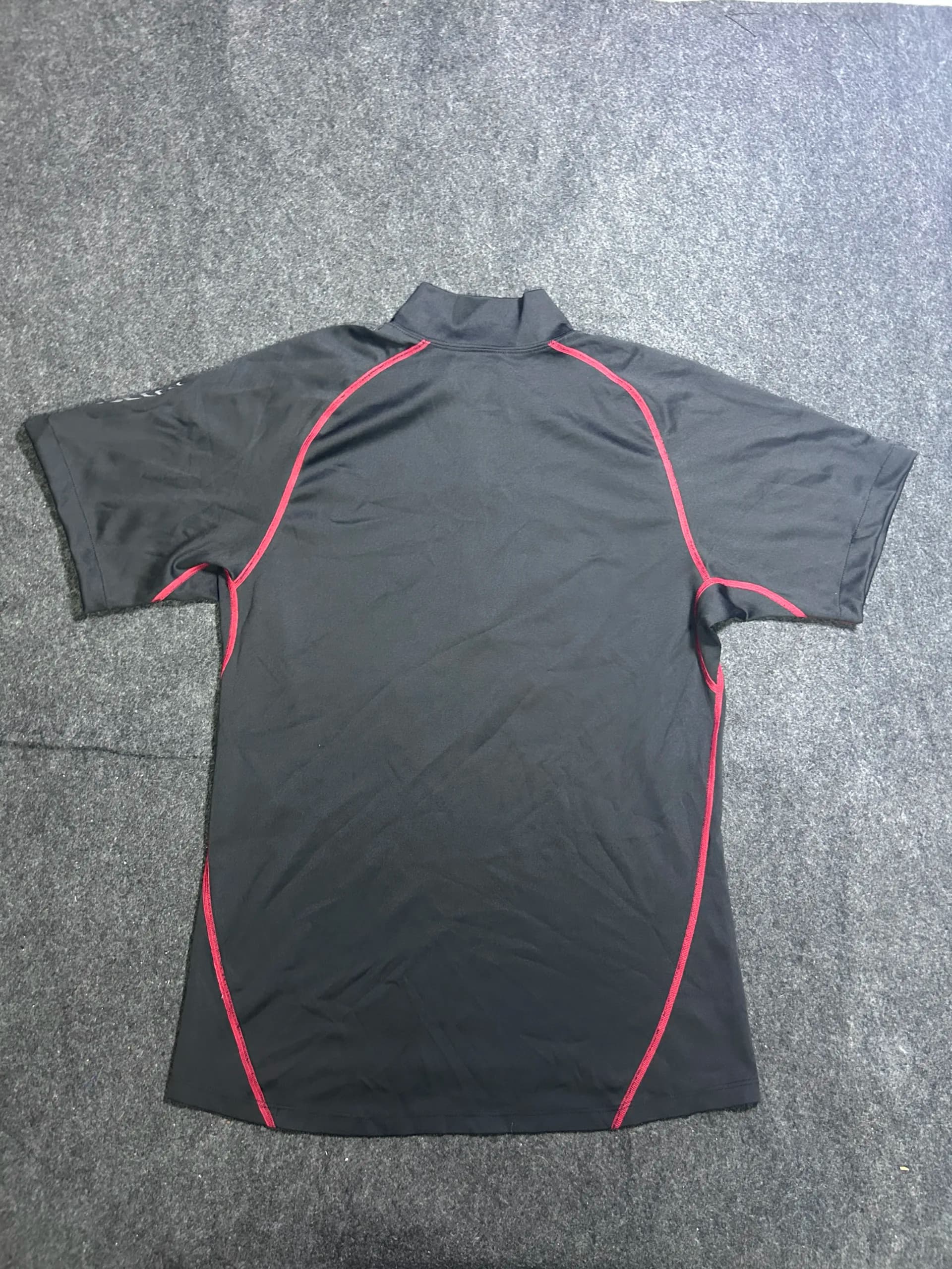The North Face thrift t-shirt India detail view