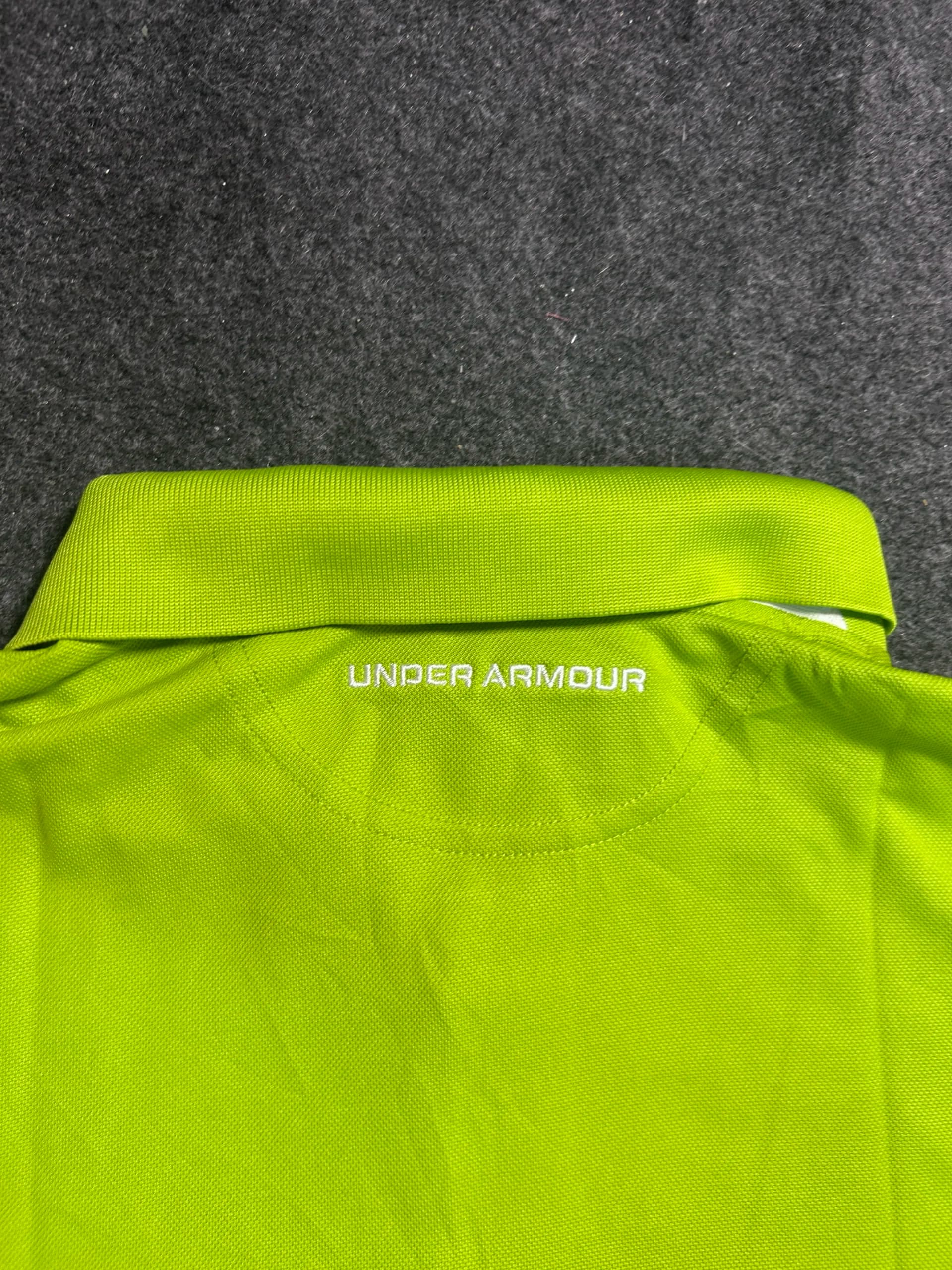 Under Armour HeatGear thrift polo shirt India close-up