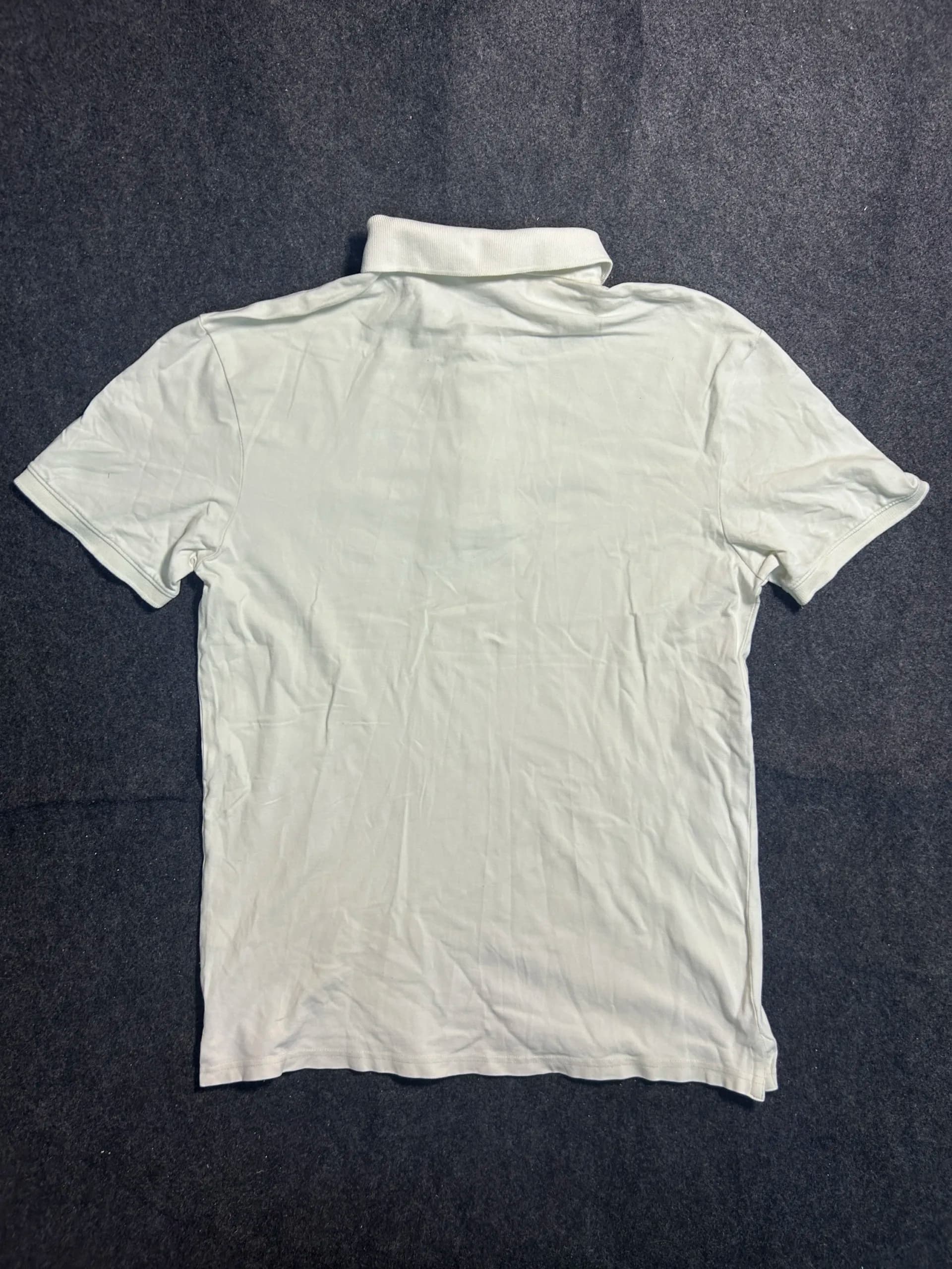 Lacoste thrift polo shirt India detail view