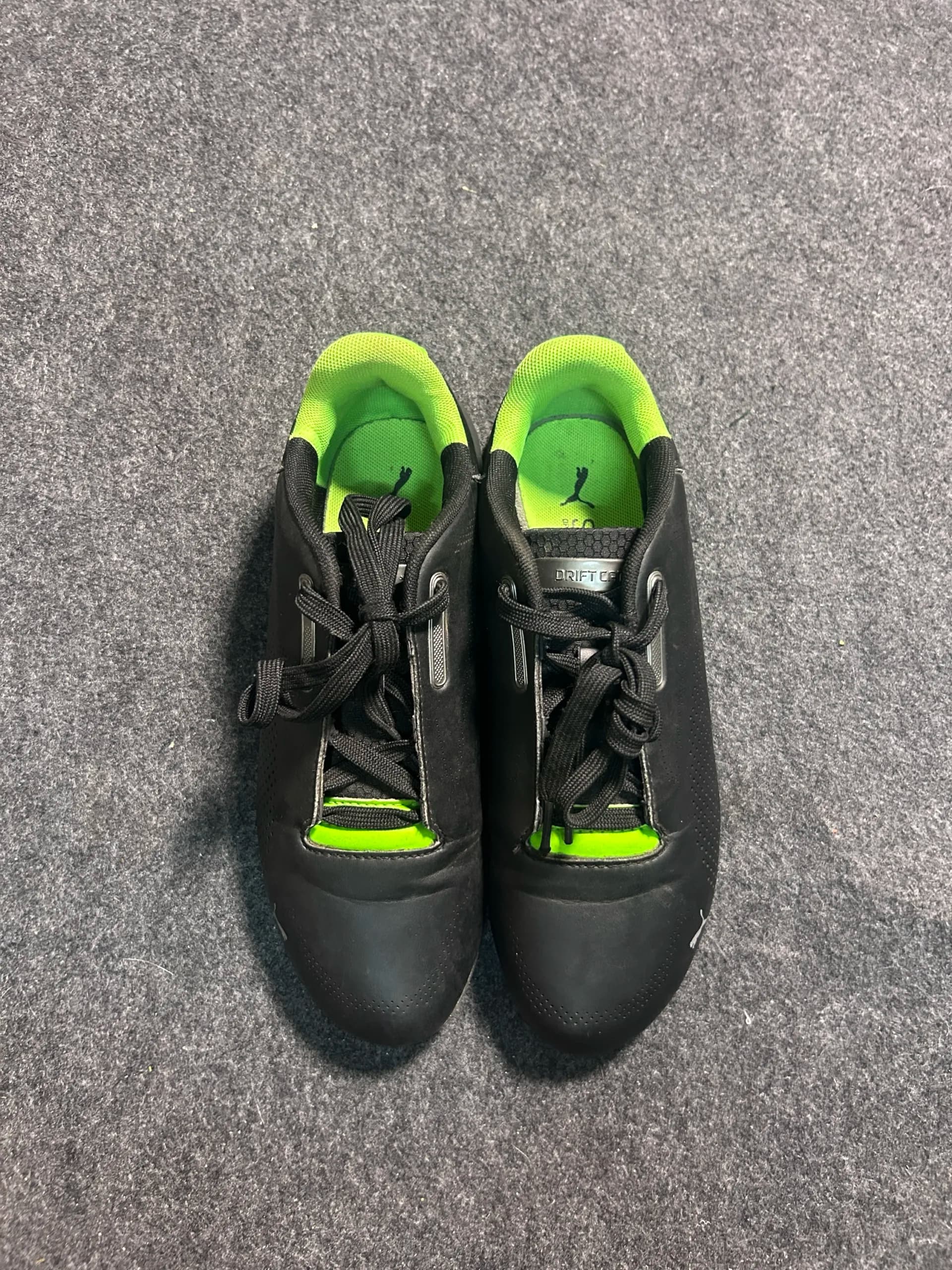 Puma thrift shoes India close-up