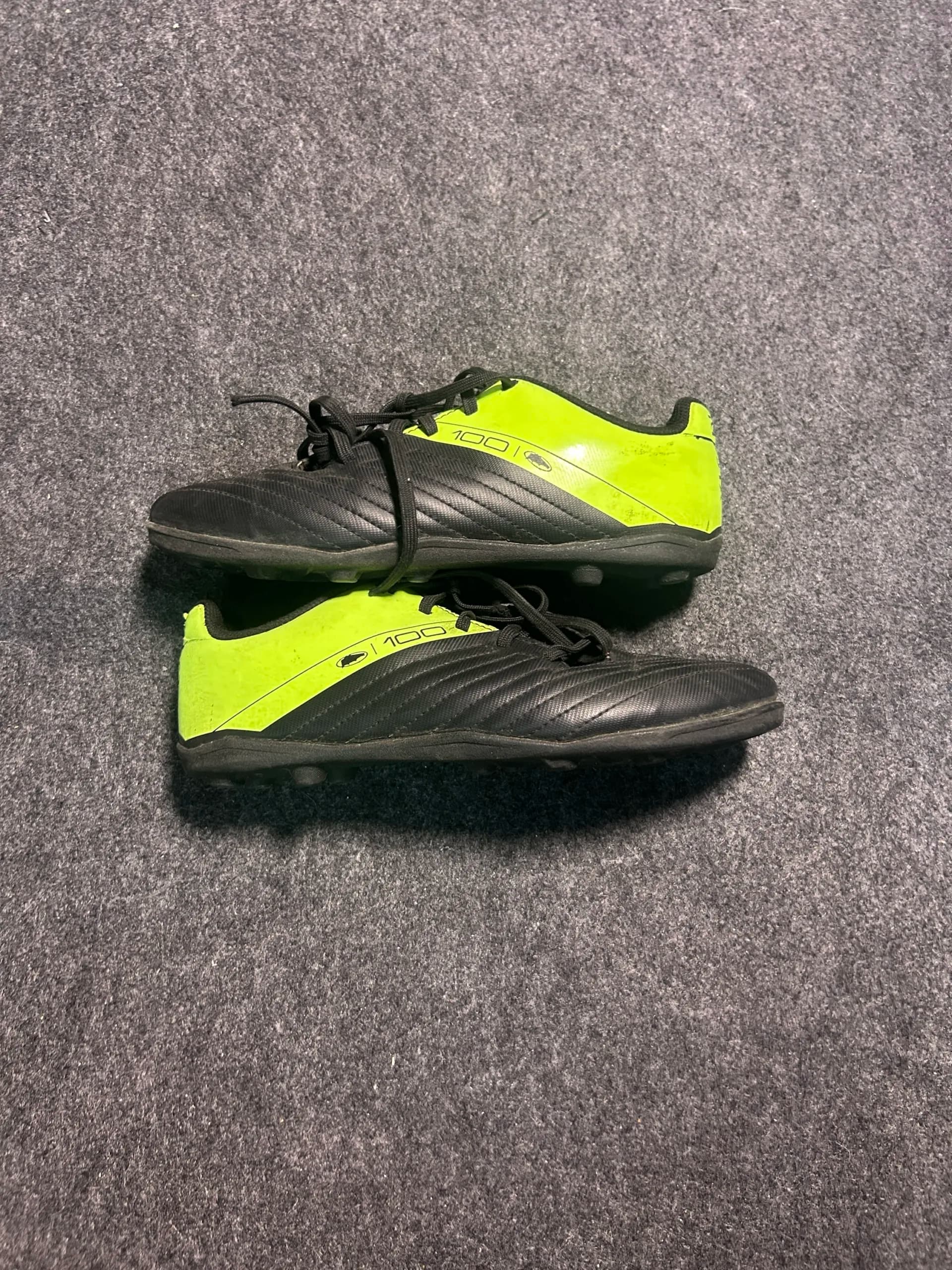 Kipsta 100 Football Studs Black Neon Green Soccer Cleats UK 4 thrift clothing India