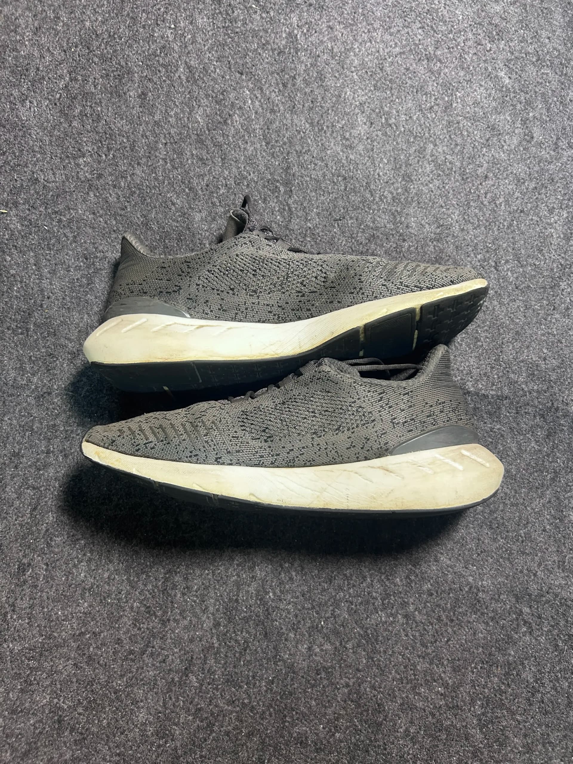 Adidas thrift running shoes India