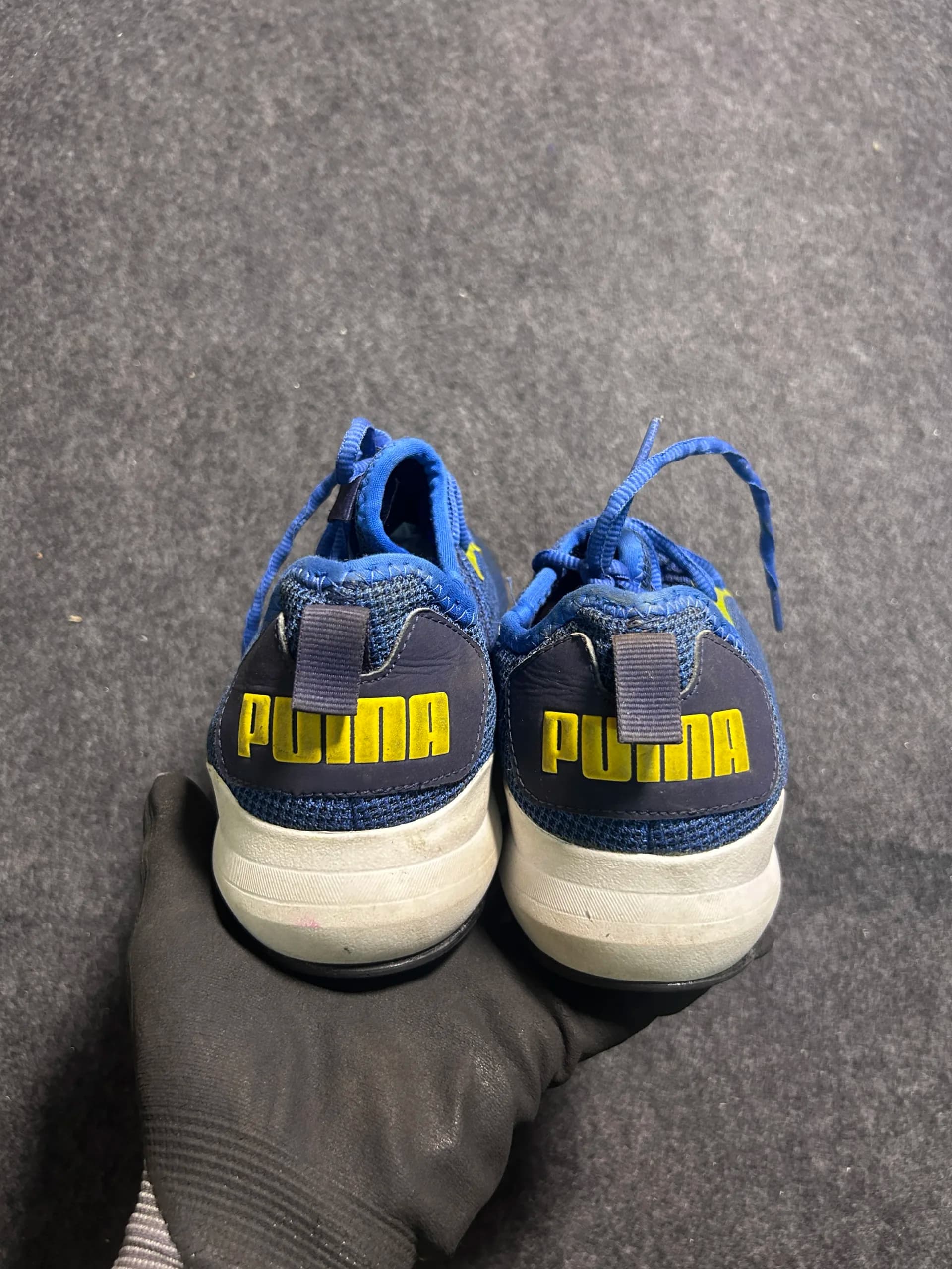 Puma thrift running shoes India close-up