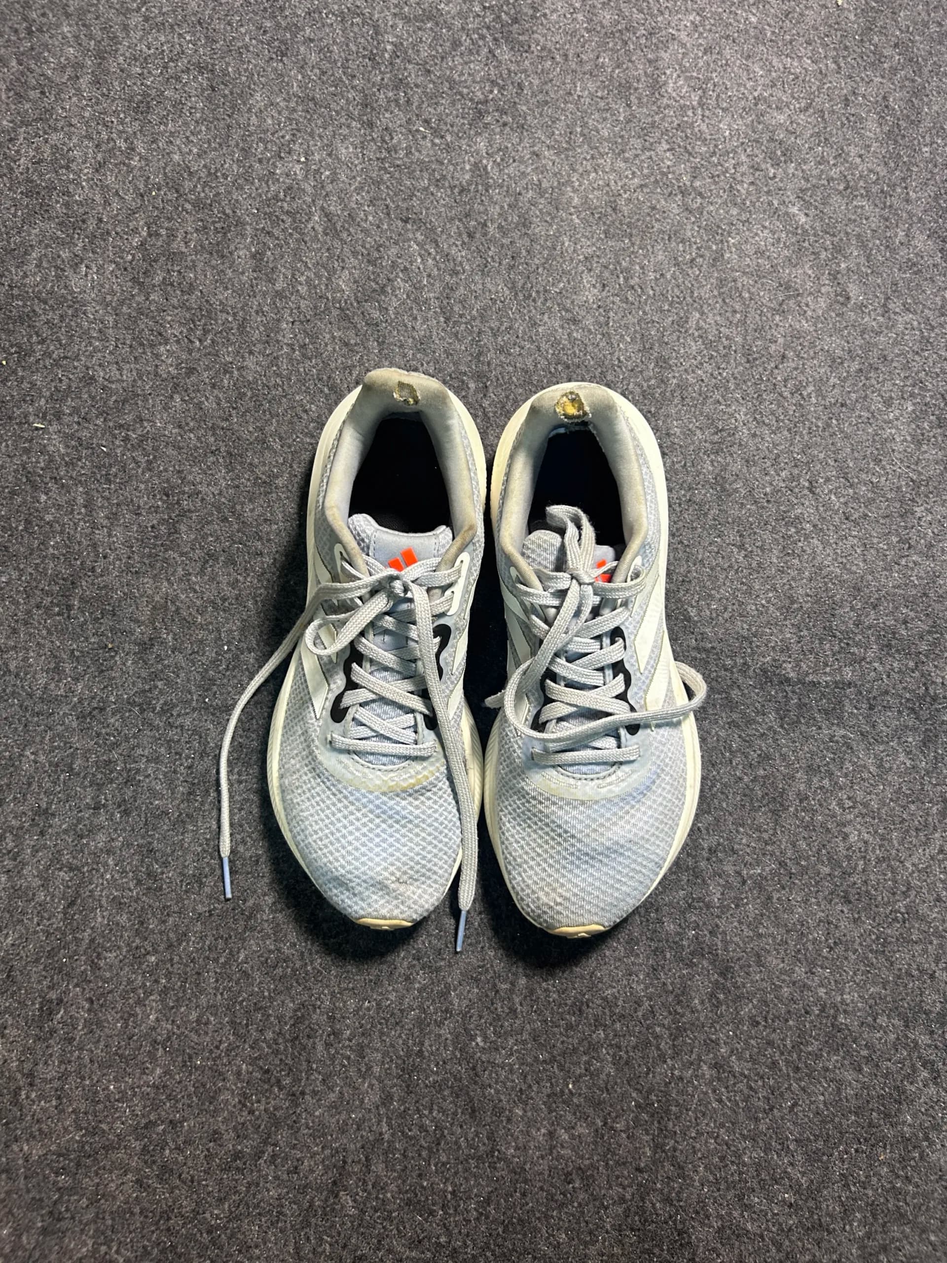 Adidas thrift running shoes India close-up