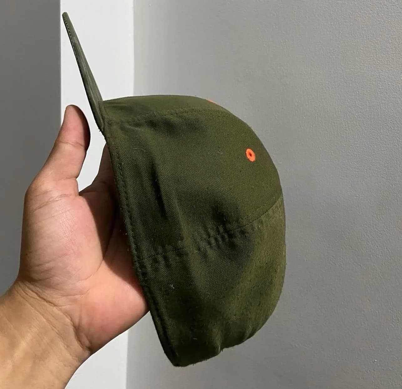 Under Armour thrift clothing India back view