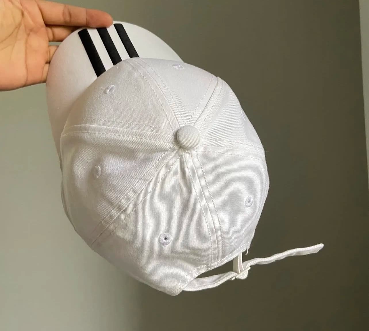 Adidas thrift clothing India detail view