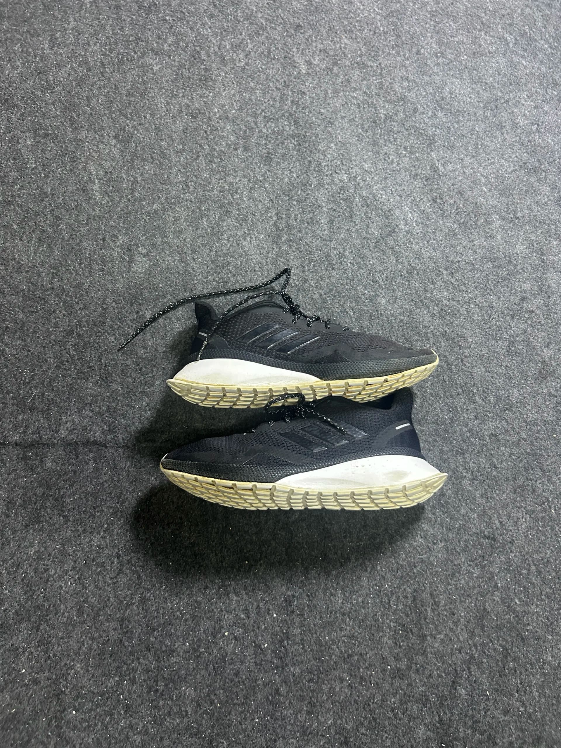Adidas thrift running shoes India