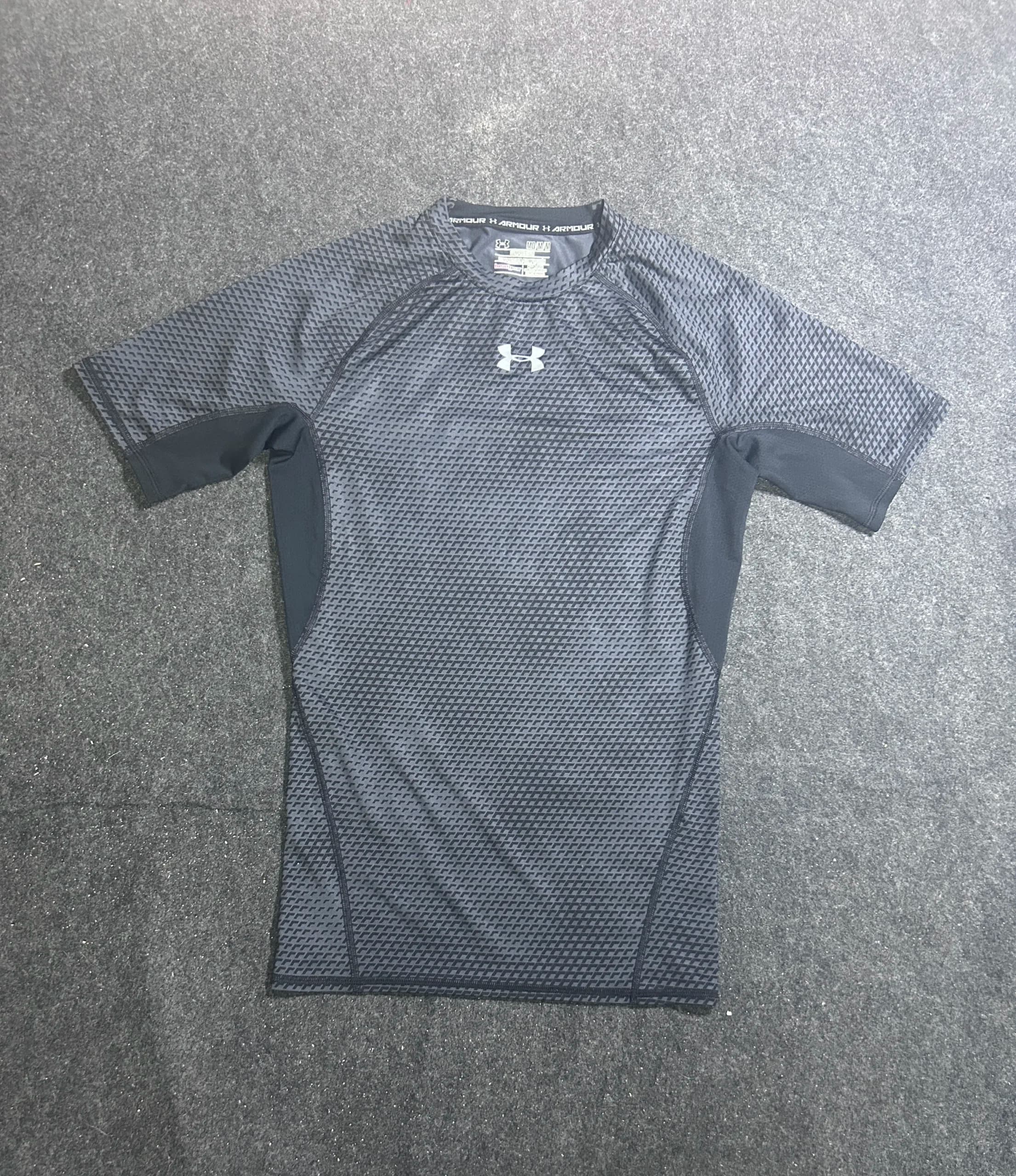 Under Armour HeatGear thrift compression wear India back view
