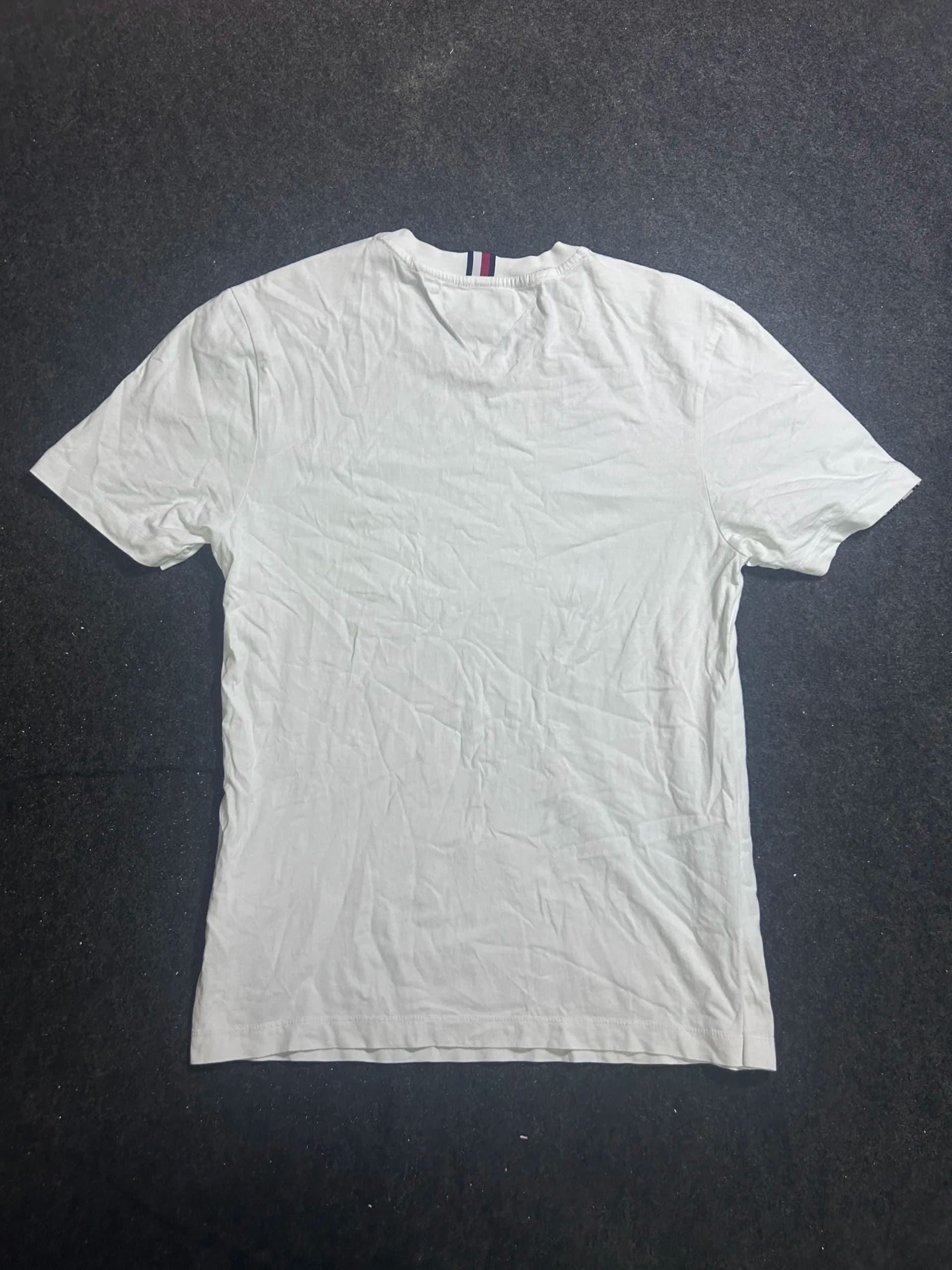 Tommy Hilfiger thrift t-shirt India close-up