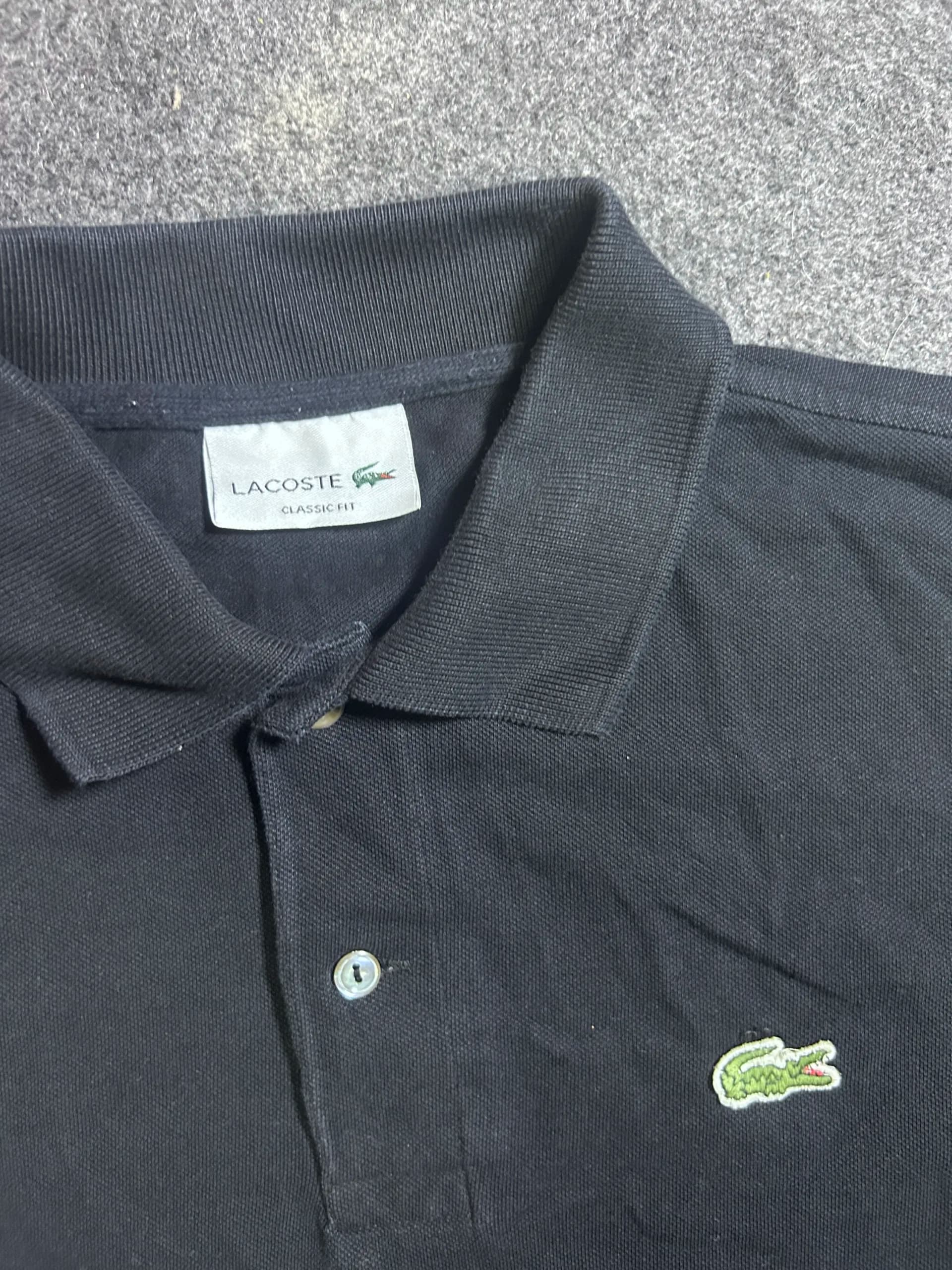 Lacoste thrift polo shirt India detail view