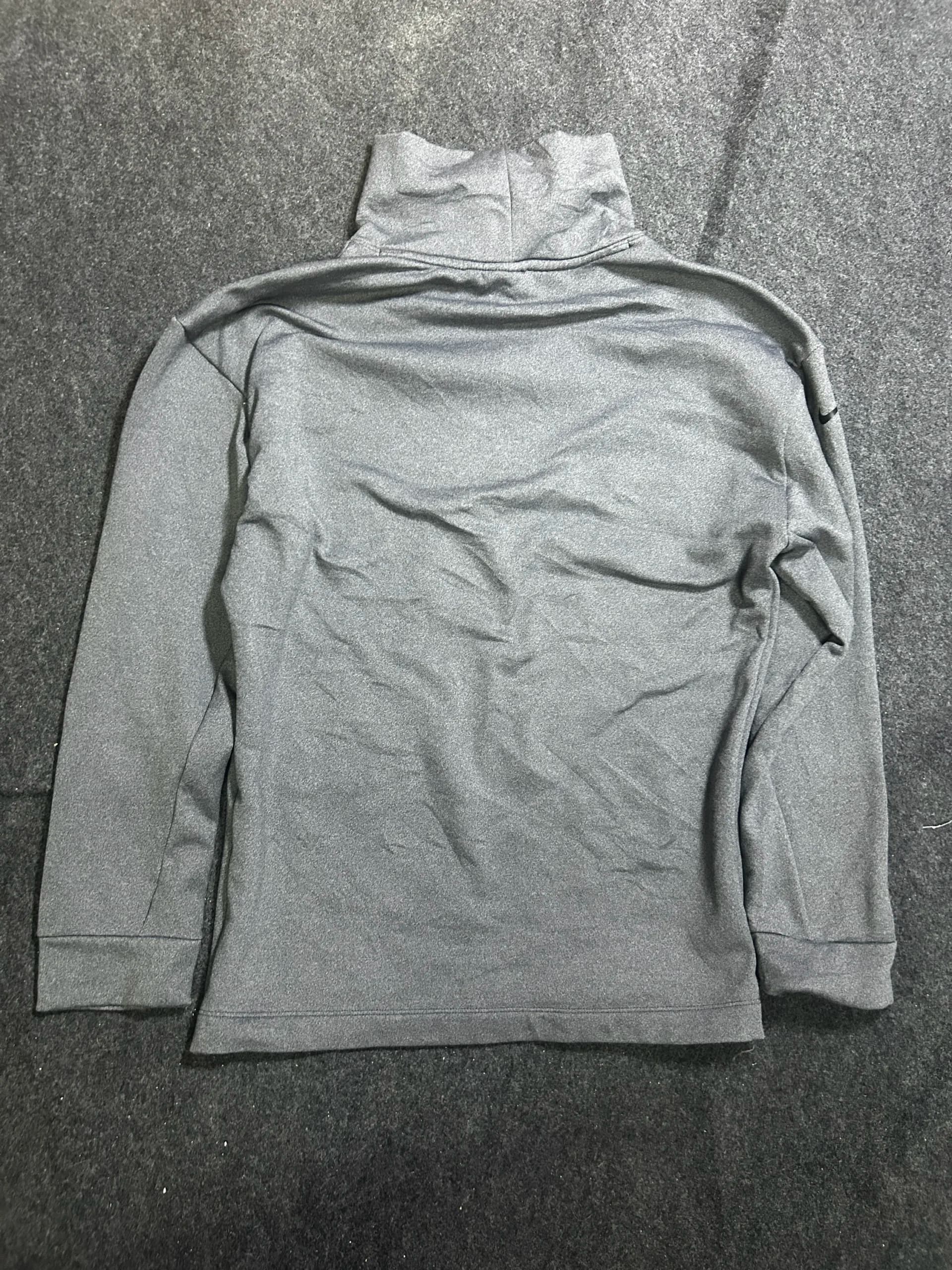 Nike thrift fleece jacket India back view