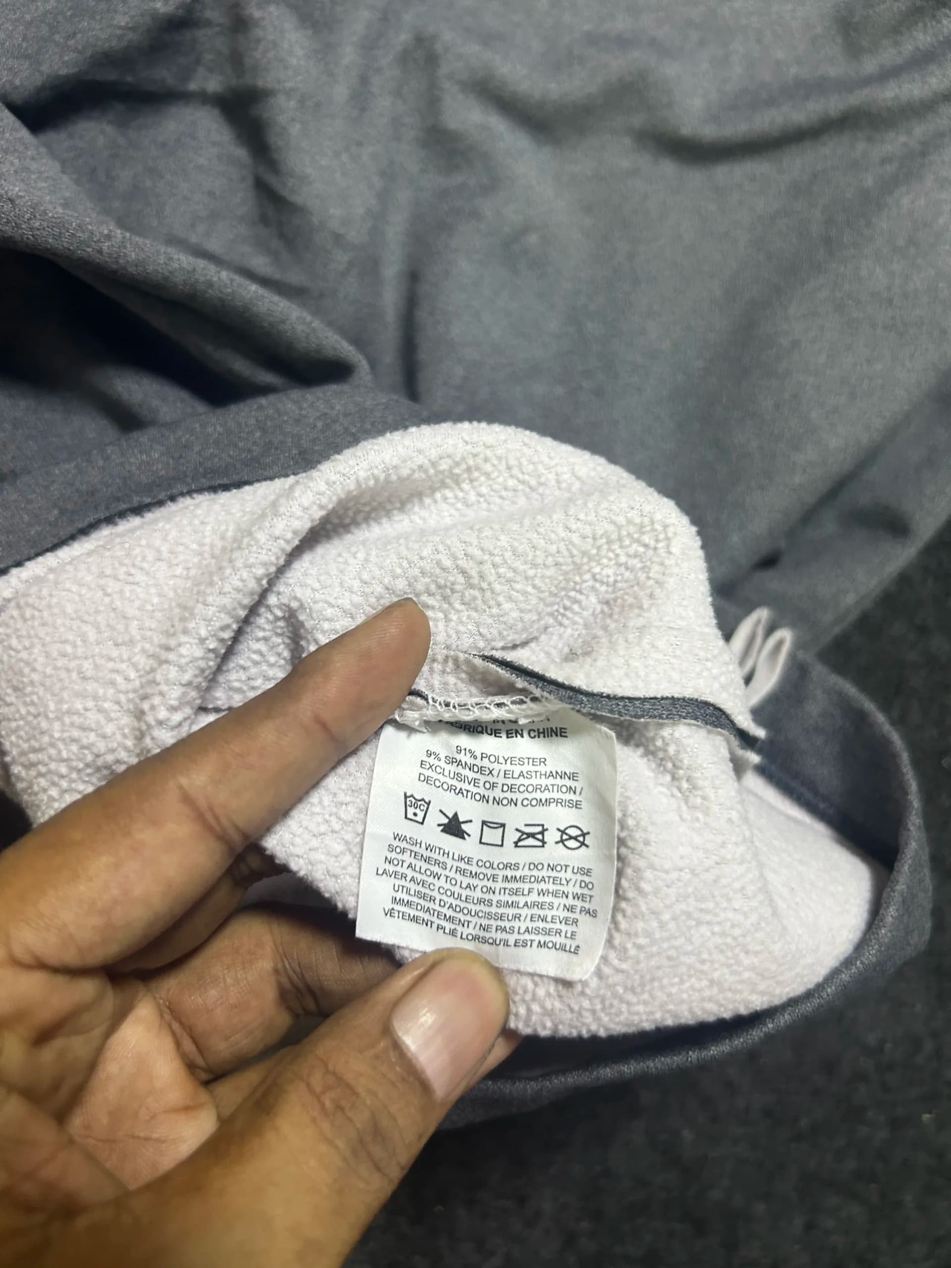 Nike thrift fleece jacket India detail view