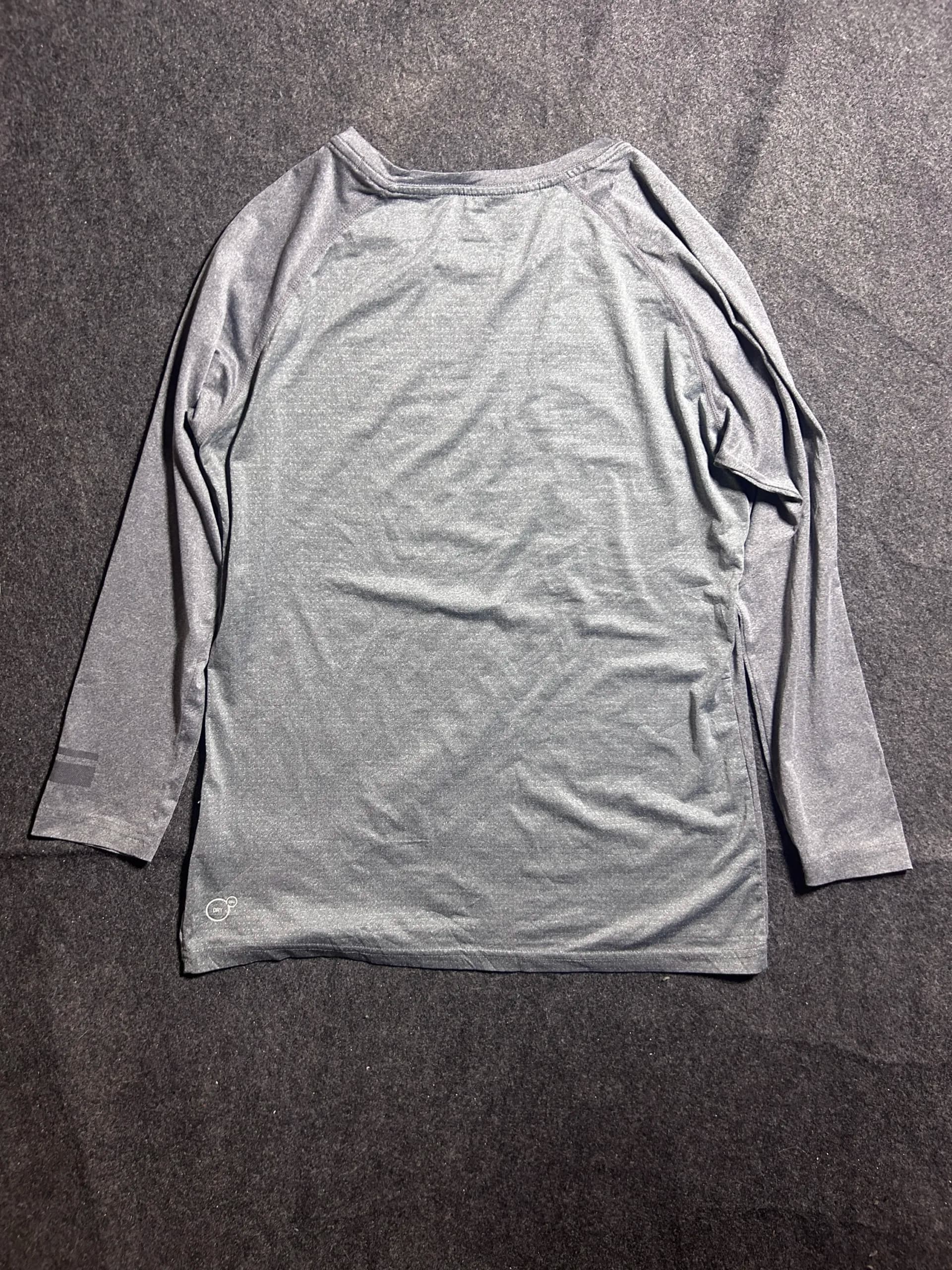 Puma thrift t-shirt India close-up