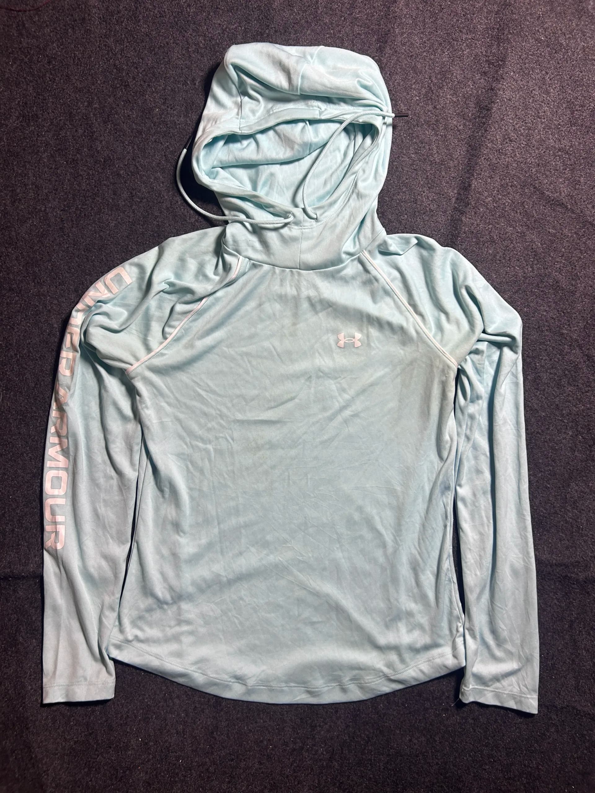 Under Armour thrift hoodie India detail view